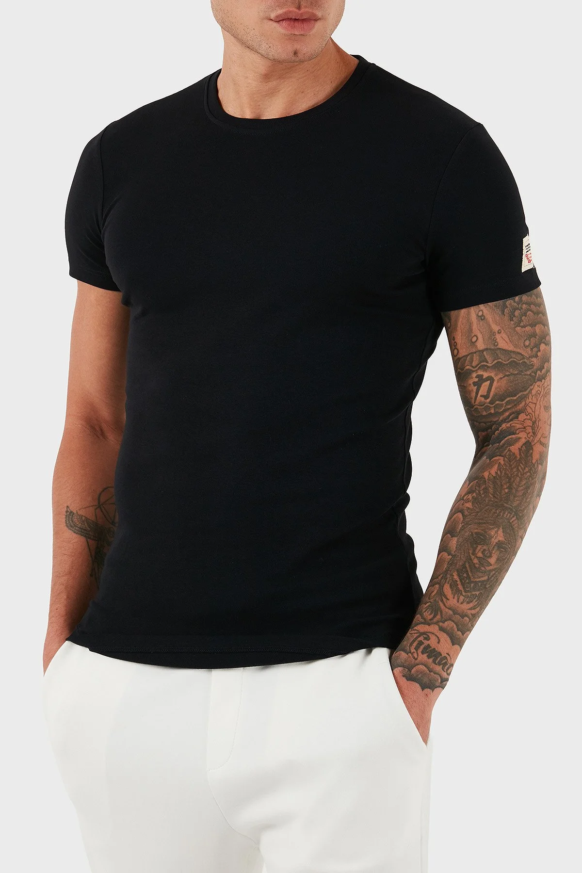 Dsquared2 Pamuklu Slim Fit Bisiklet Yaka Erkek T Shirt DCM370010 01 SİYAH - 1
