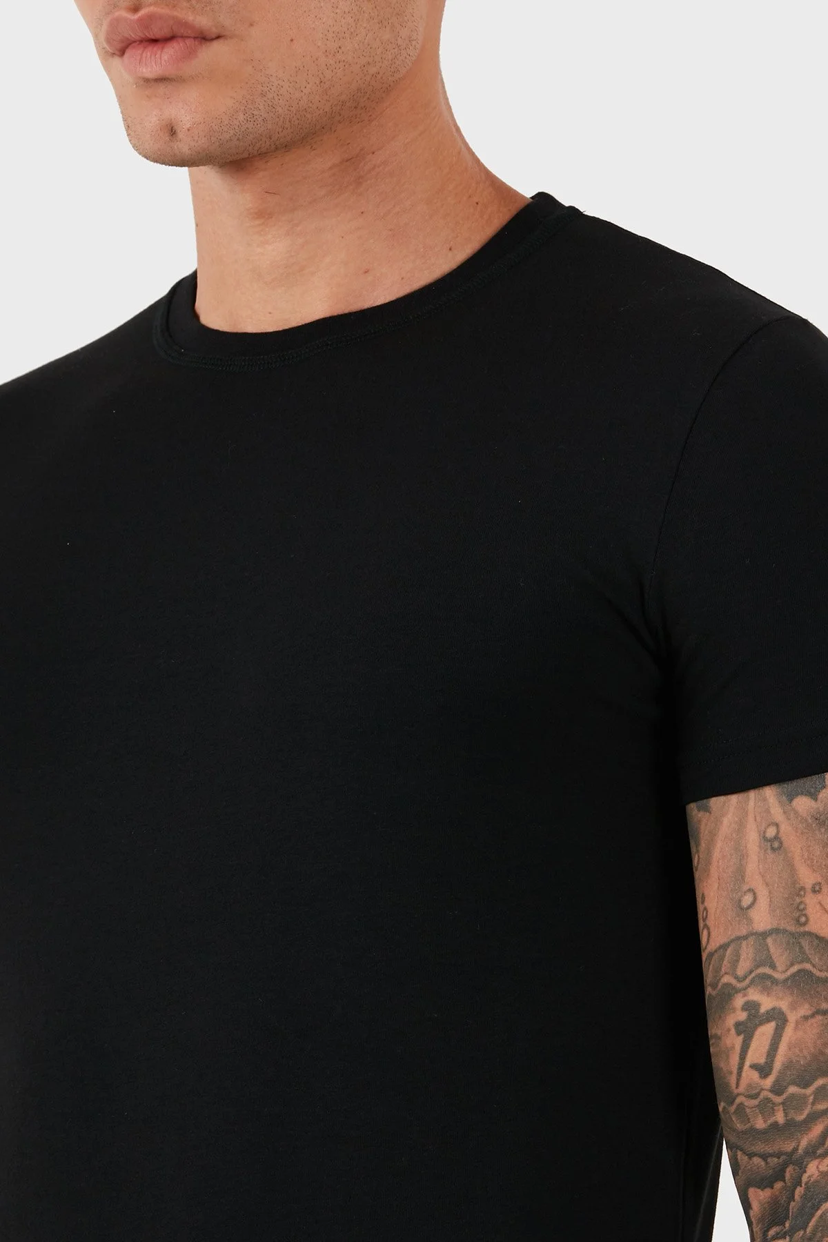 Dsquared2 Pamuklu Slim Fit Bisiklet Yaka Erkek T Shirt DCM380020 01 SİYAH - 6