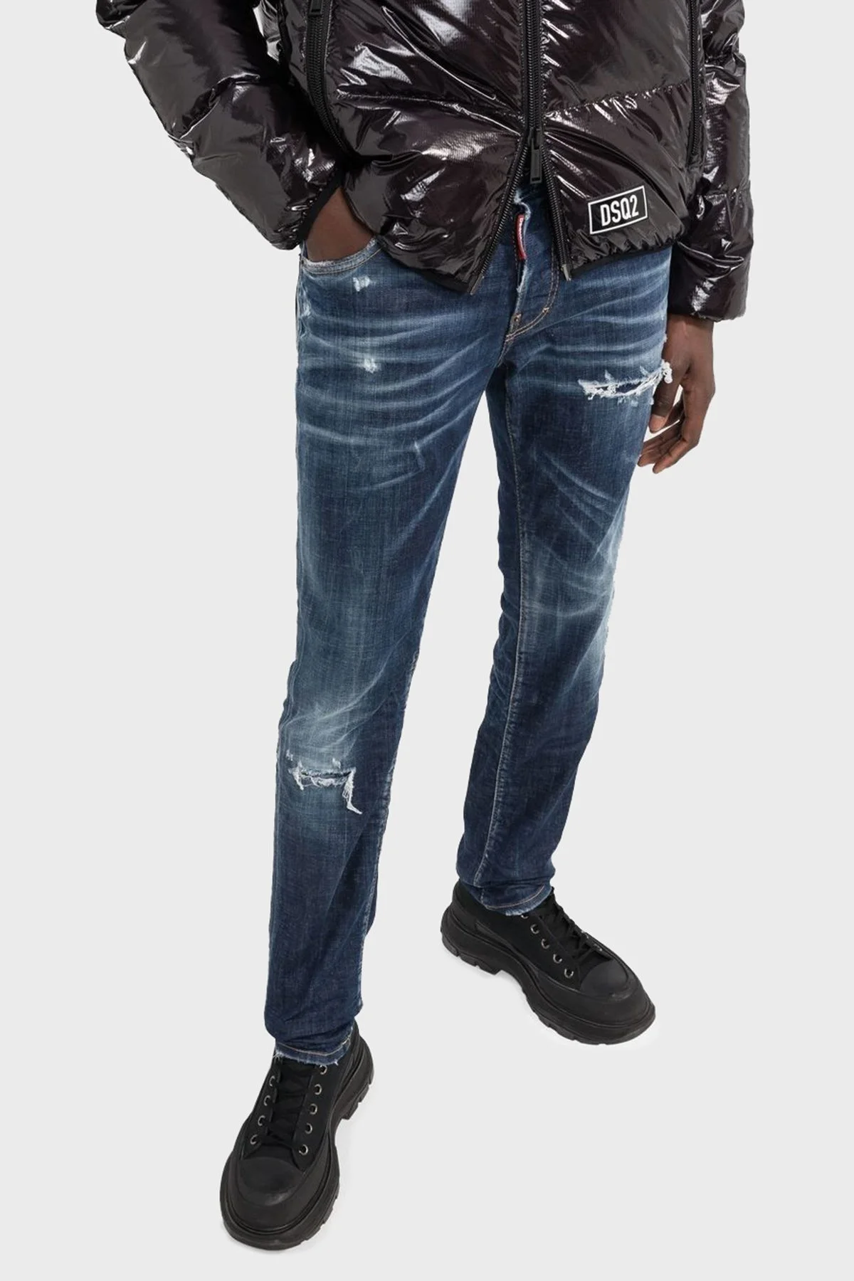 Dsquared2 Streç Pamuklu Yırtık Detaylı Normal Bel Dar Paça Slim Jeans Erkek Kot Pantolon S74LB1152 S30342 470 LACİVERT - 1