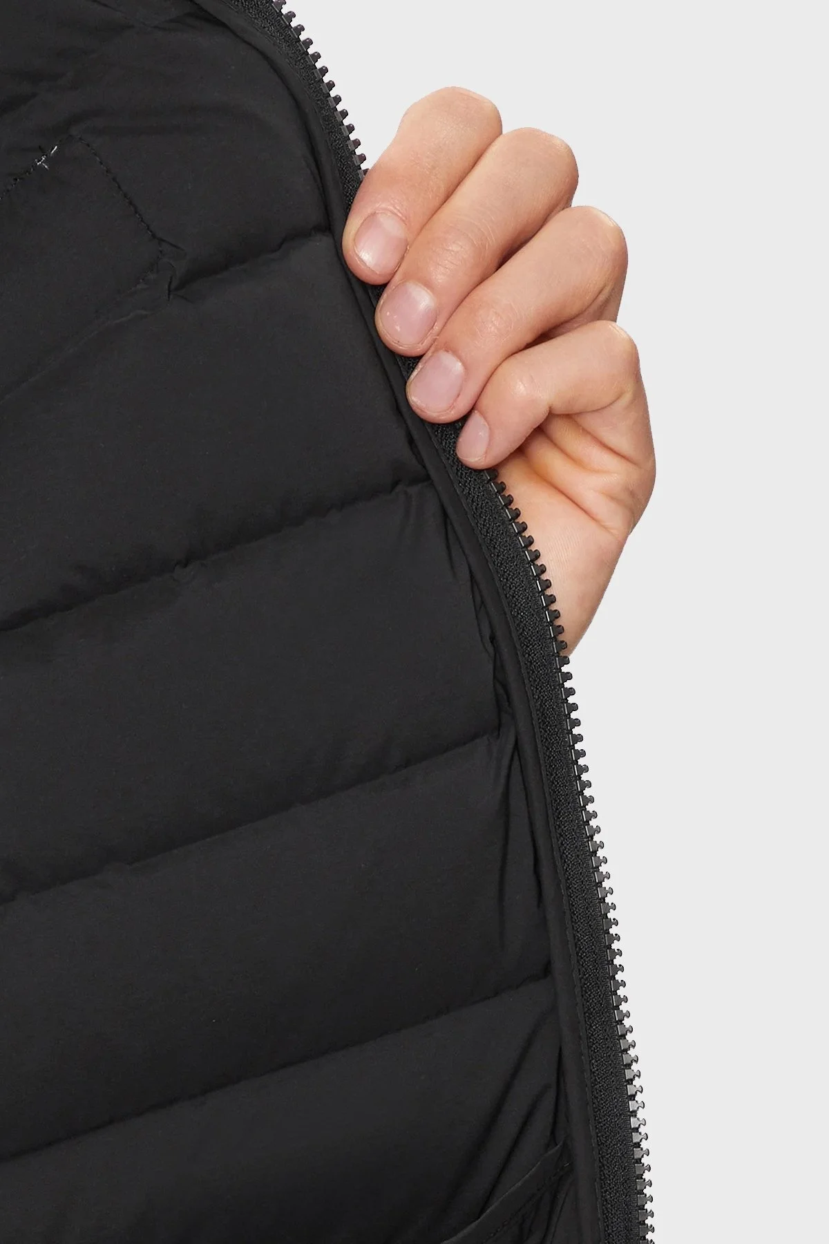 EA7 % 100 Kuş Tüyü Dolgulu Şişme Erkek Mont 6DPB14 PNHAZ 1200 SİYAH - 4