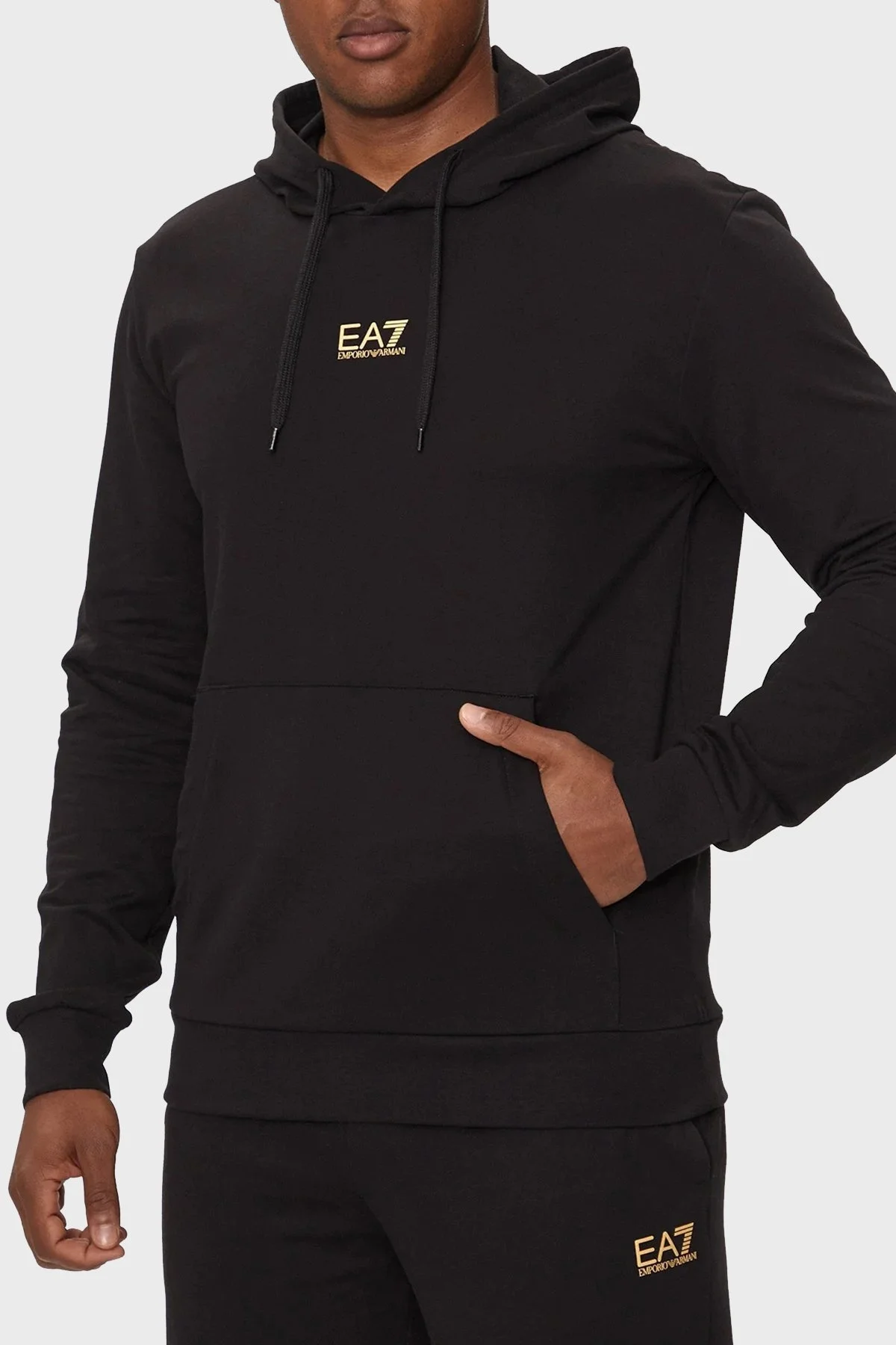 EA7 % 100 Pamuklu Regular Fit Kapüşonlu Erkek Sweat 8NPM32 PJVRZ 0208 SİYAH - 1