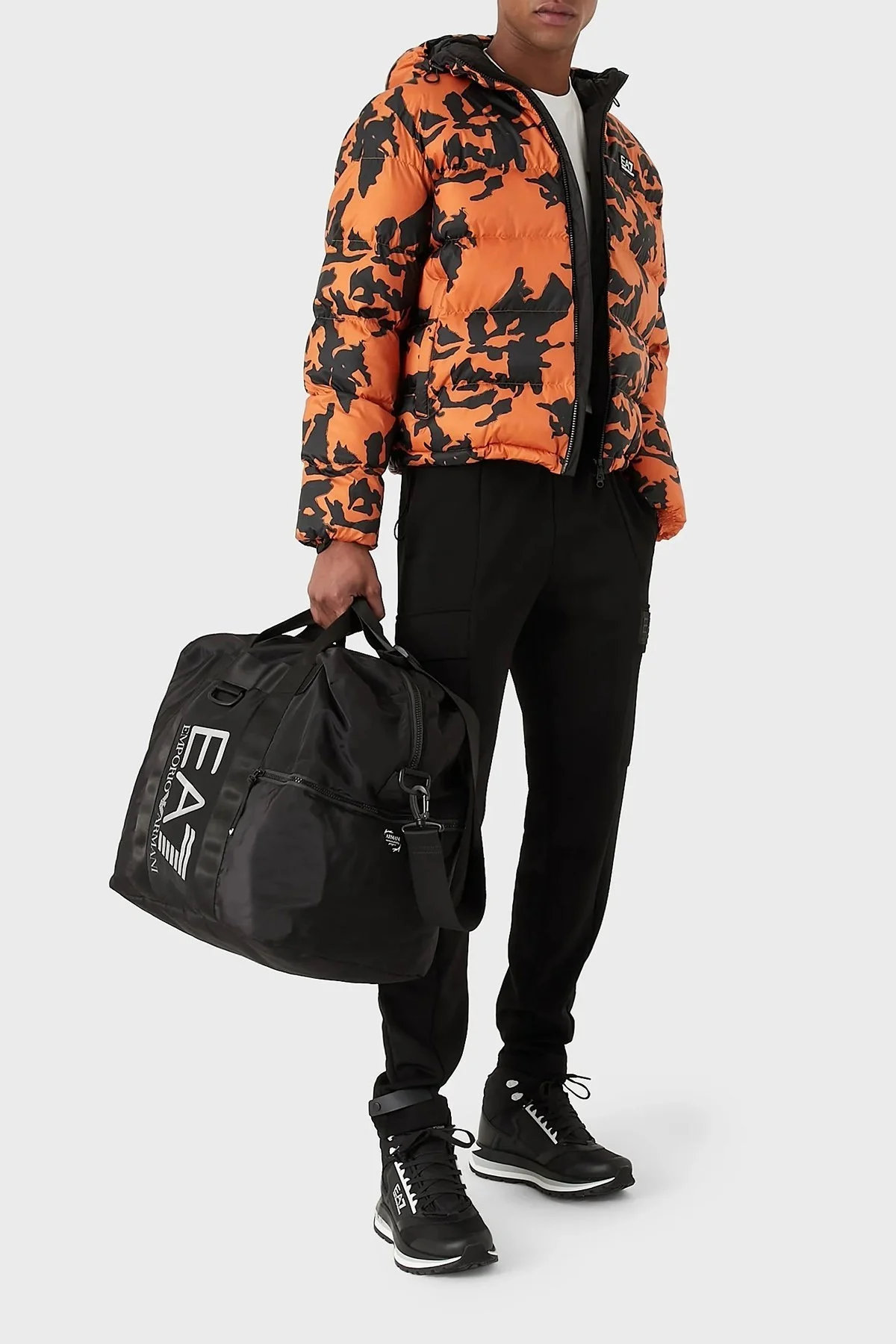 EA7 Desenli Kapüşonlu Regular Fit Su Geçirmez Şişme Erkek Mont 6LPB05 PN9FZ 2602 ORANJ-SİYAH - 2