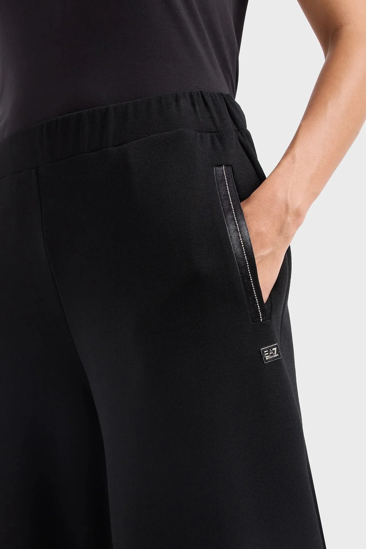 EA7 İnterlok Relaxed Fit Yırtmaçlı Spor Bayan Pantolon 3DTP76 TJUDZ 1200 SİYAH - 4