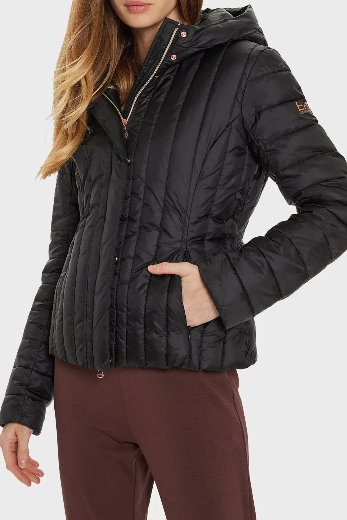 EA7 Kapitoneli Slim Fit Kapüşonlu Şişme Bayan Mont 6DTB10 TNGAZ 0210 SİYAH - 1