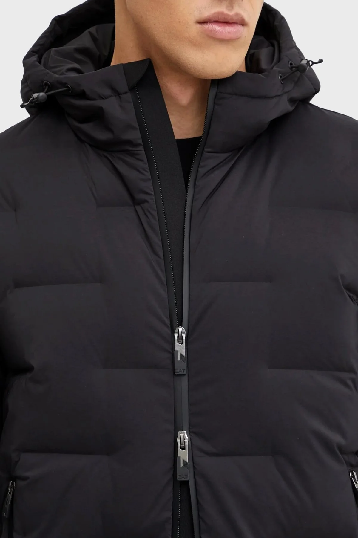 EA7 Kapitoneli Su İtici Regular Fit Kapüşonlu Şişme Erkek Mont 6DPB64 PNHHZ 1200 SİYAH - 4