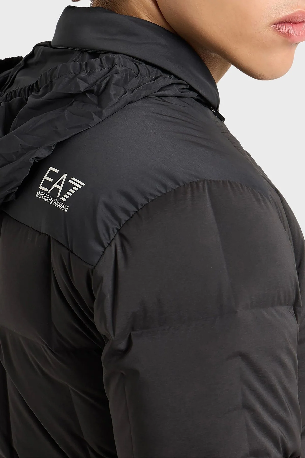 EA7 Kuş Tüyü Dolgulu Gizli Kapüşonlu Slim Fit Erkek Mont 6DPB62 PNGKZ 1200 SİYAH - 4