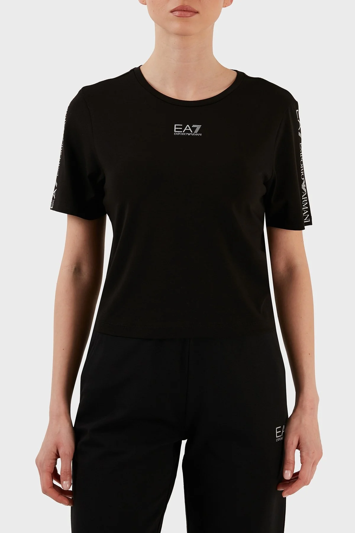 EA7 Logo Bantlı Bisiklet Yaka Pamuklu Regular Fit Bayan T Shirt 3RTT14 TJFKZ 0200 SİYAH - 1