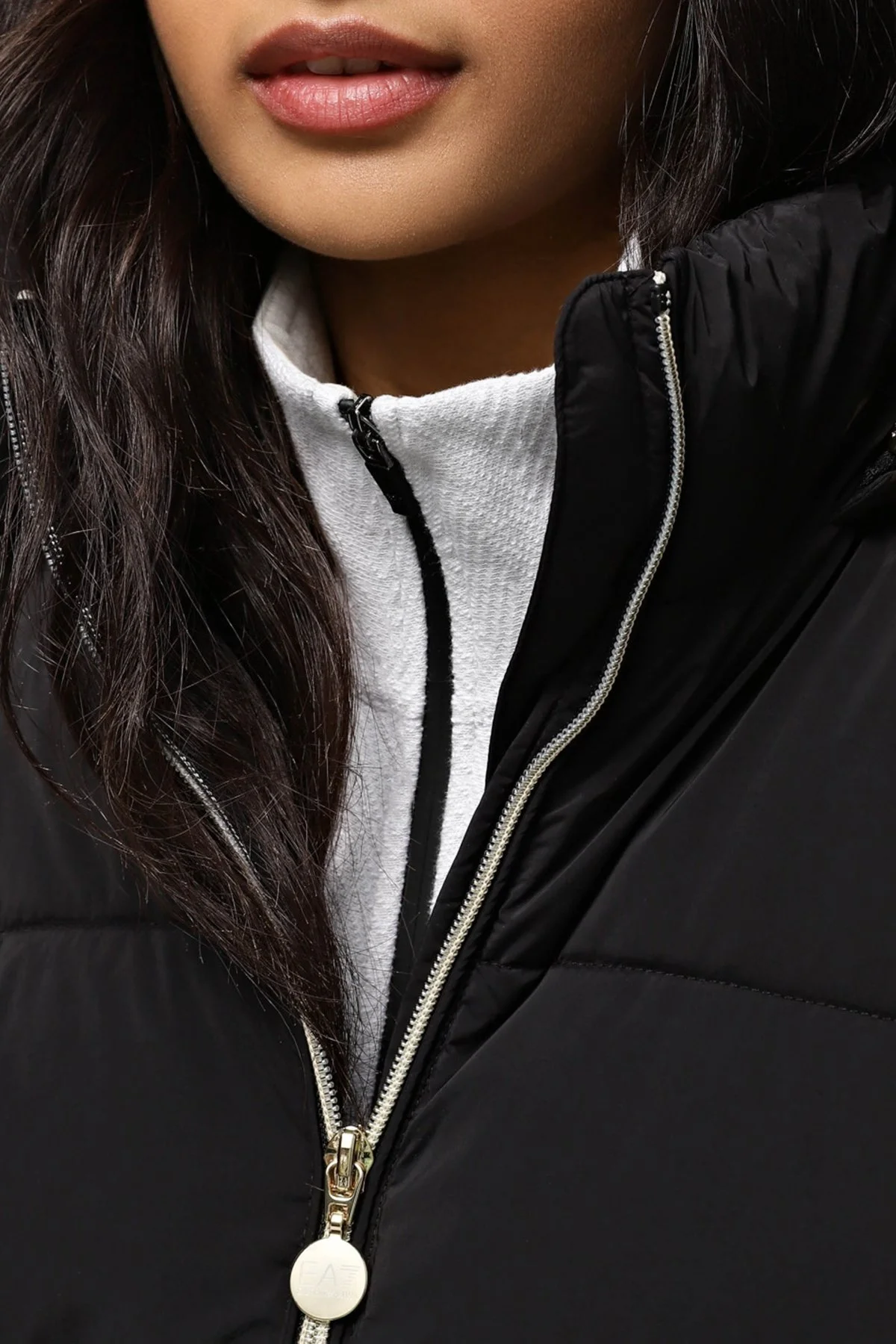 EA7 Logolu Çıkarılabilir Kapüşonlu Regular Fit Bayan Mont 6RTB09 TNDAZ 1200 SİYAH - 4