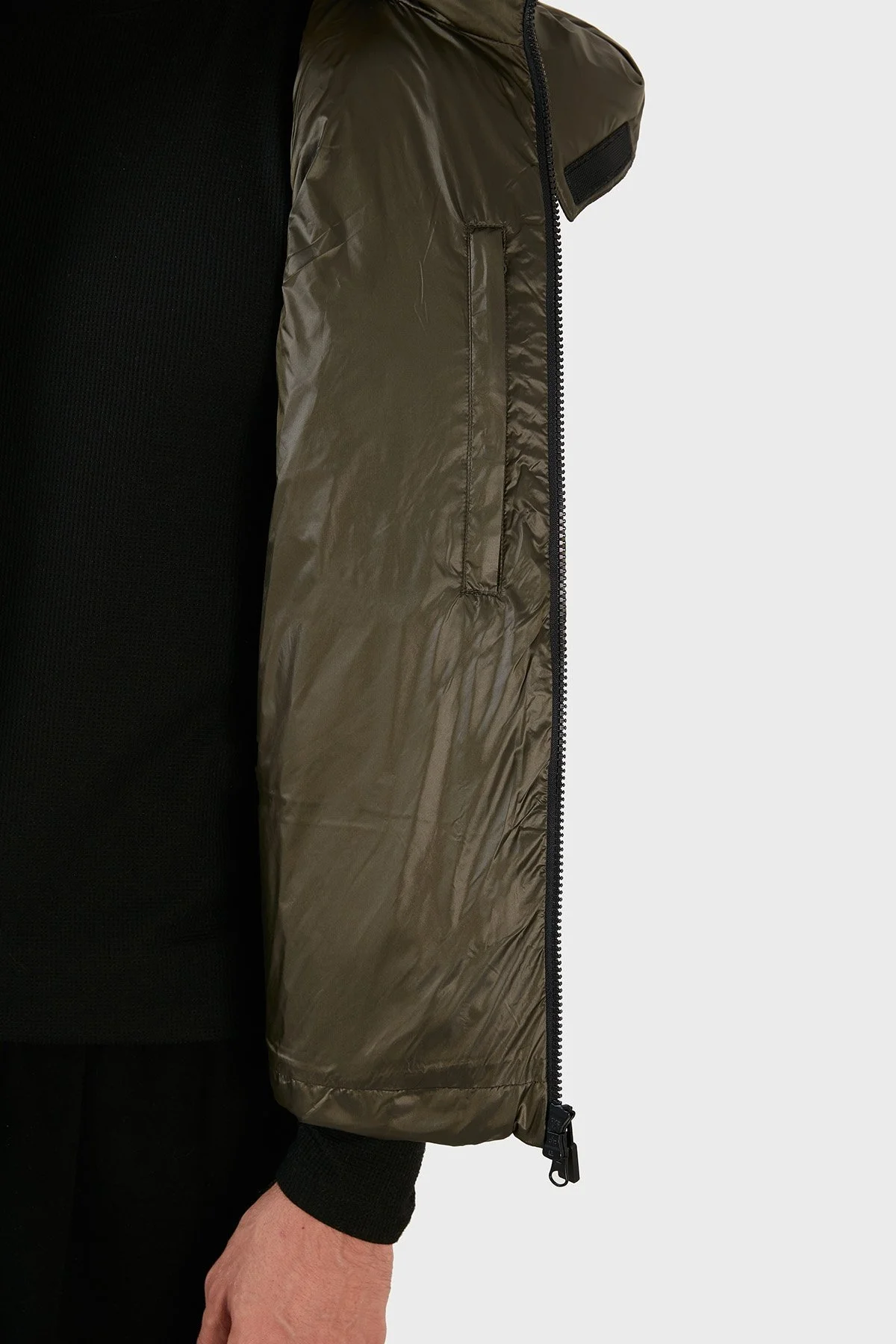 EA7 Logolu Çıkarılabilir Kapüşonlu Regular Fit Şişme Erkek Yelek 6LPQ03 PN2MZ 1866 HAKİ - 6