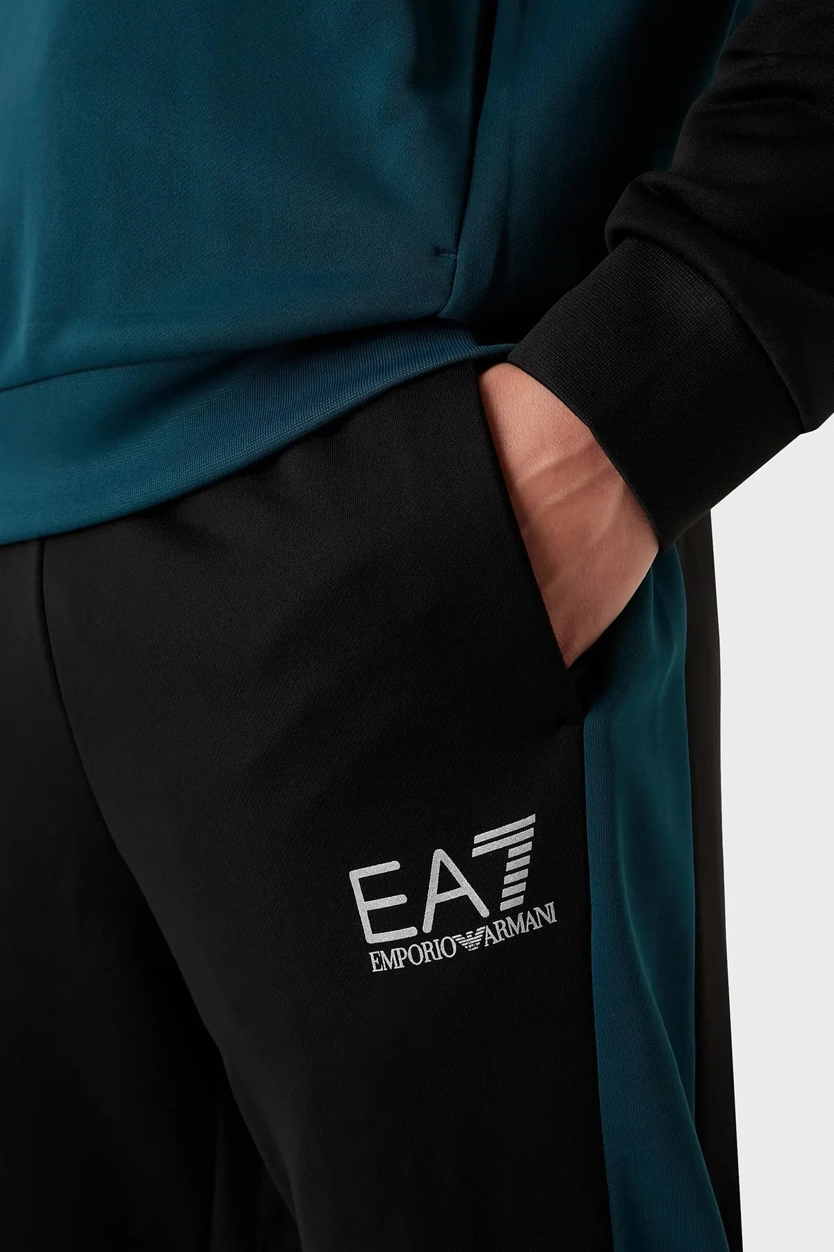 EA7 Logolu Fermuarlı Dik Yaka Regular Fit Erkek Eşofman Takımı 6LPV55 PJ16Z 22CA SİYAH-YEŞİL - 3