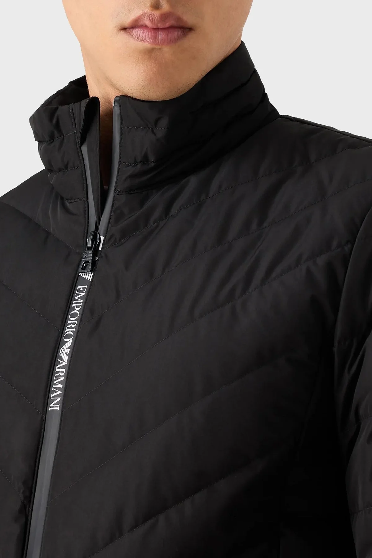 EA7 Logolu Fermuarlı Erkek Mont 8NPB13 PNE1Z 1200 SİYAH - 4