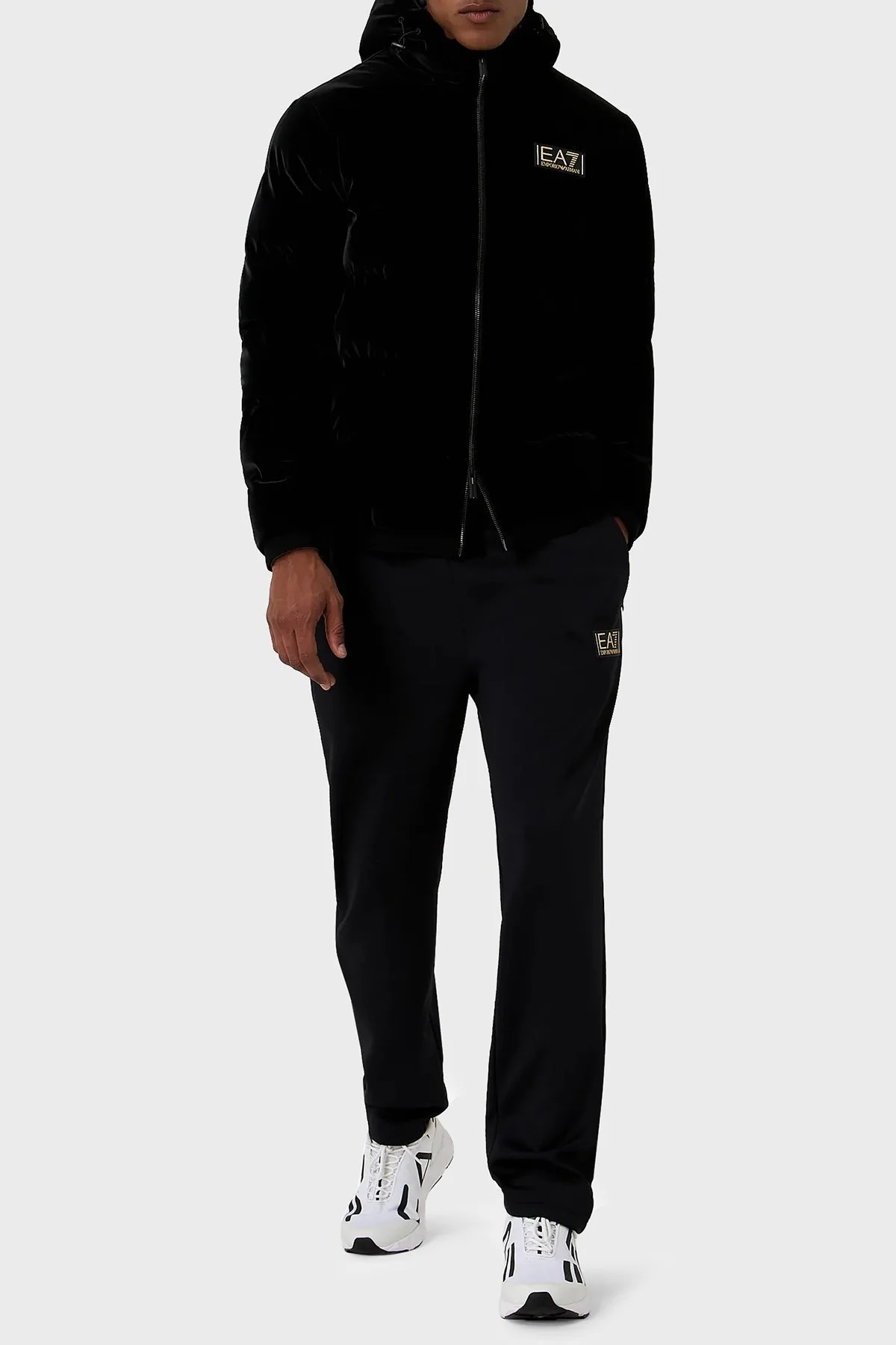 EA7 Logolu Kapüşonlu Kadife Görünümlü Dolgulu Şişme Erkek Mont 6RPB19 PNEBZ 1200 SİYAH - 2