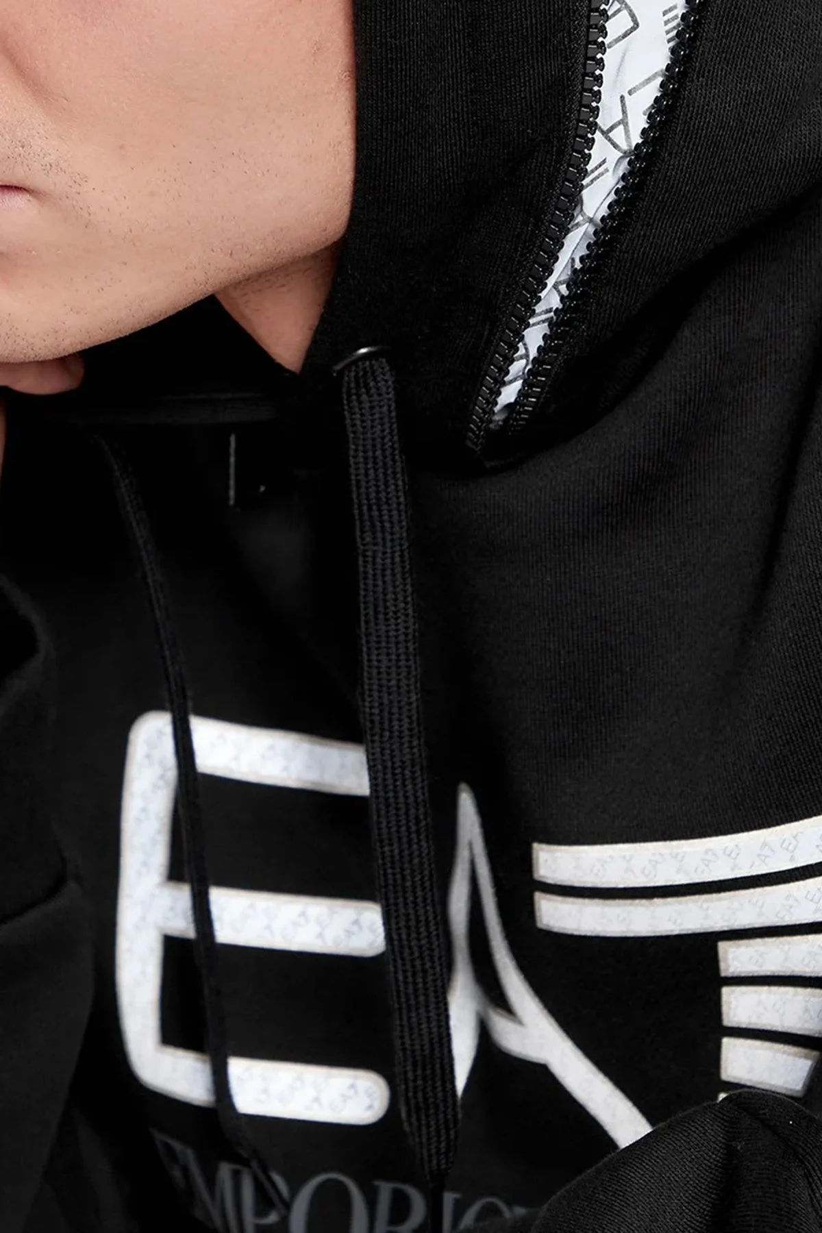 EA7 Logolu Kapüşonlu Pamuklu Regular Fit Erkek Sweat 6LPM88 PJ07Z 1200 SİYAH - 5