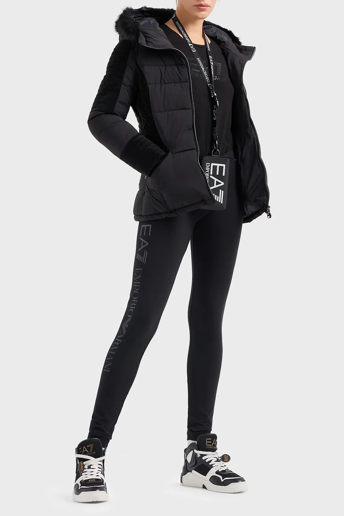 EA7 Logolu Kapüşonlu Suya ve Rüzgara Dayanıklı Regular Fit Bayan Mont 6RTB14 TNDAZ 1200 SİYAH - 3