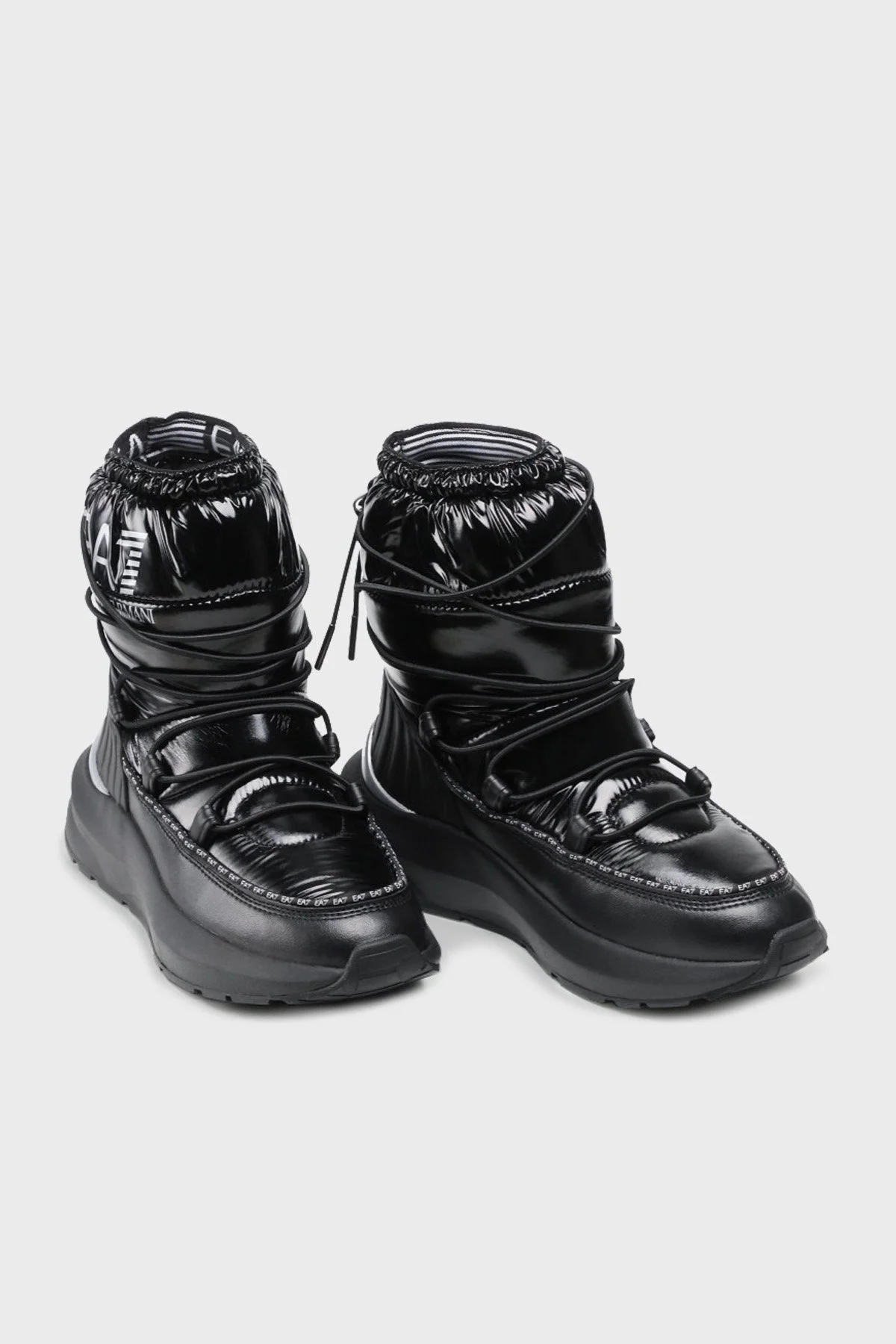EA7 Logolu Parlak Görünümlü Unisex Bot X8M002 XK230 R926 SİYAH - 4