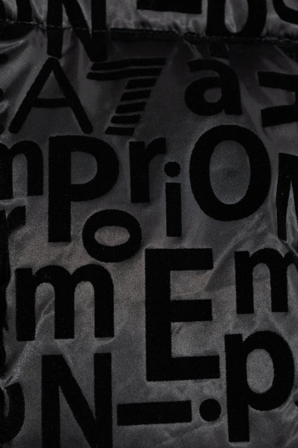 EA7 Logolu Regular Fit Kapüşonlu Fermuarlı Crop Bayan Mont 7W000009 AF10265 UC001 SİYAH - 4