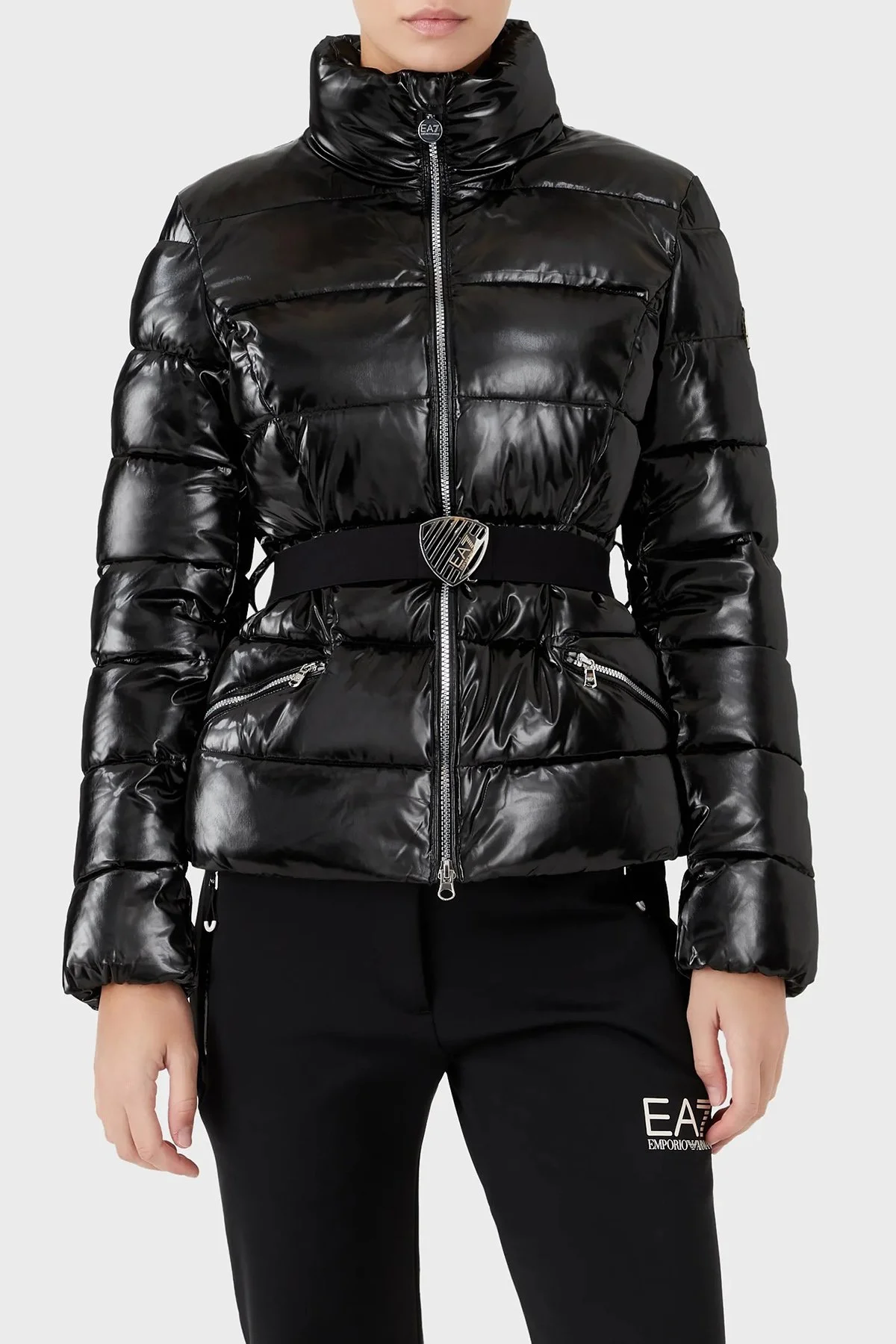 EA7 Logolu Regular Fit Kemerli Parlak Görünümlü Dik Yaka Kadın Mont 6LTB12 TNAUZ 1200 SİYAH - 1