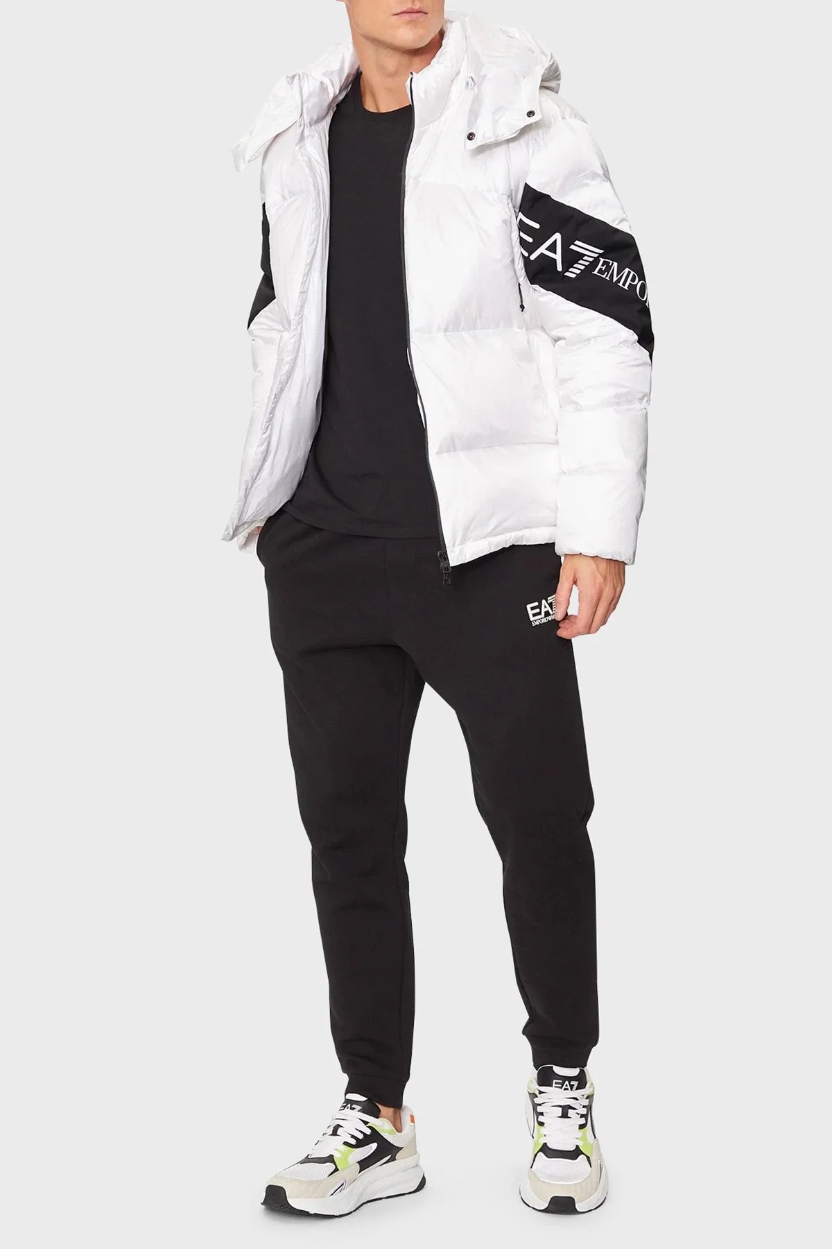 EA7 Logolu Su İtici Rüzgar Geçirmez Oversize Fit Çıkarılabilir Kapüşonlu Şişme Erkek Mont 6DPB33 PNEOZ 1100 BEYAZ - 2