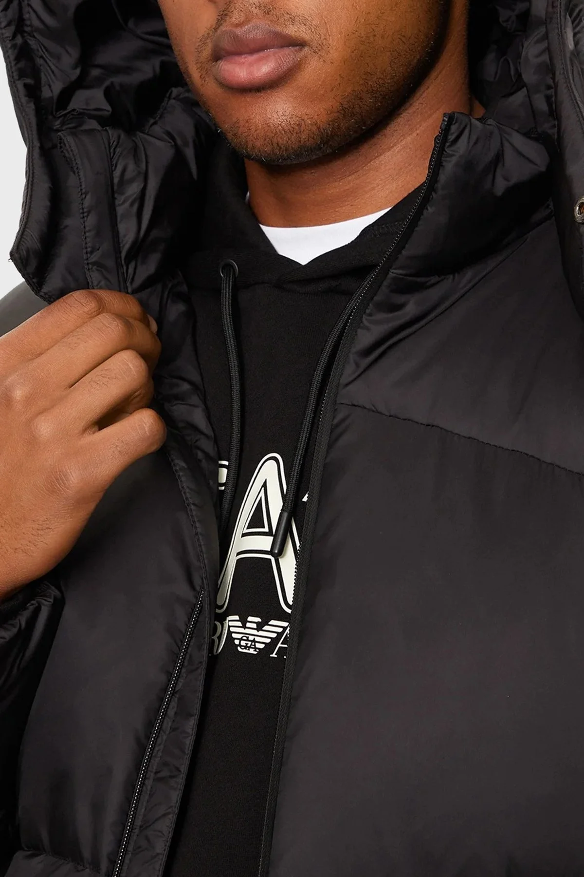 EA7 Logolu Su İtici Rüzgar Geçirmez Oversize Fit Çıkarılabilir Kapüşonlu Şişme Erkek Mont 6DPB33 PNEOZ 1200 SİYAH - 6