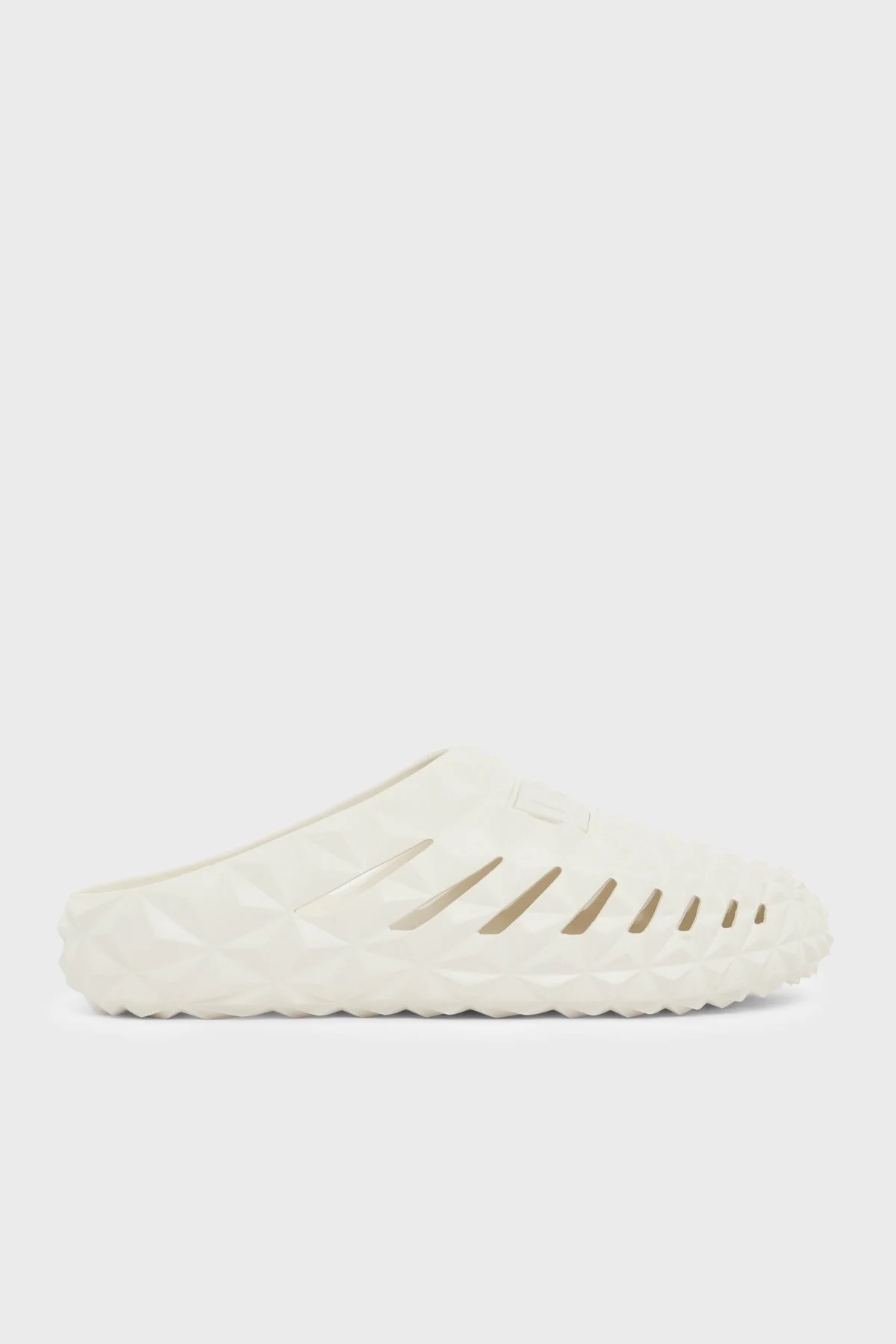 EA7 Logolu Unisex Terlik 7X000665 AF23652 U1060 BEYAZ - 1