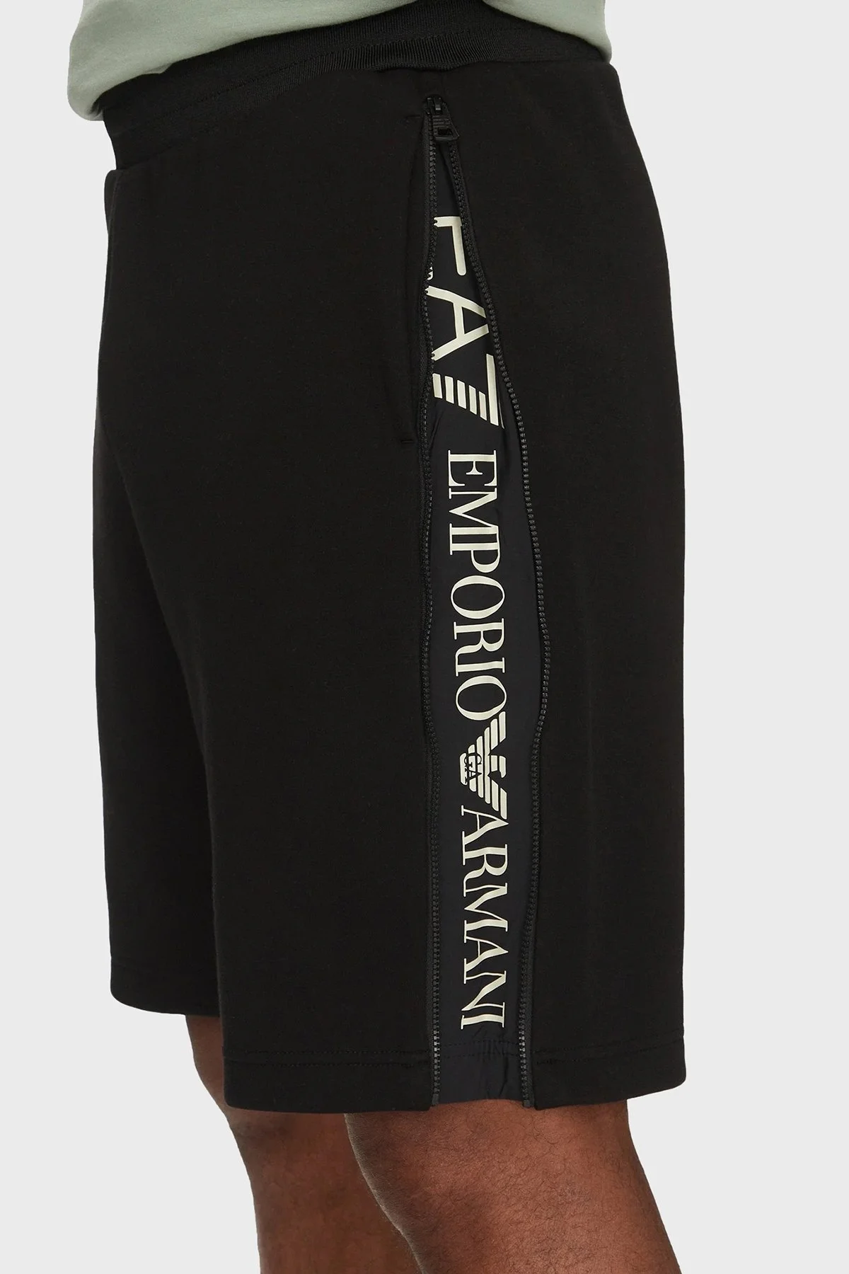 EA7 Pamuk Karışımlı Regular Fit Logolu Fermuar Detaylı Erkek Short 7M000143 AF13538 UC001 SİYAH - 4
