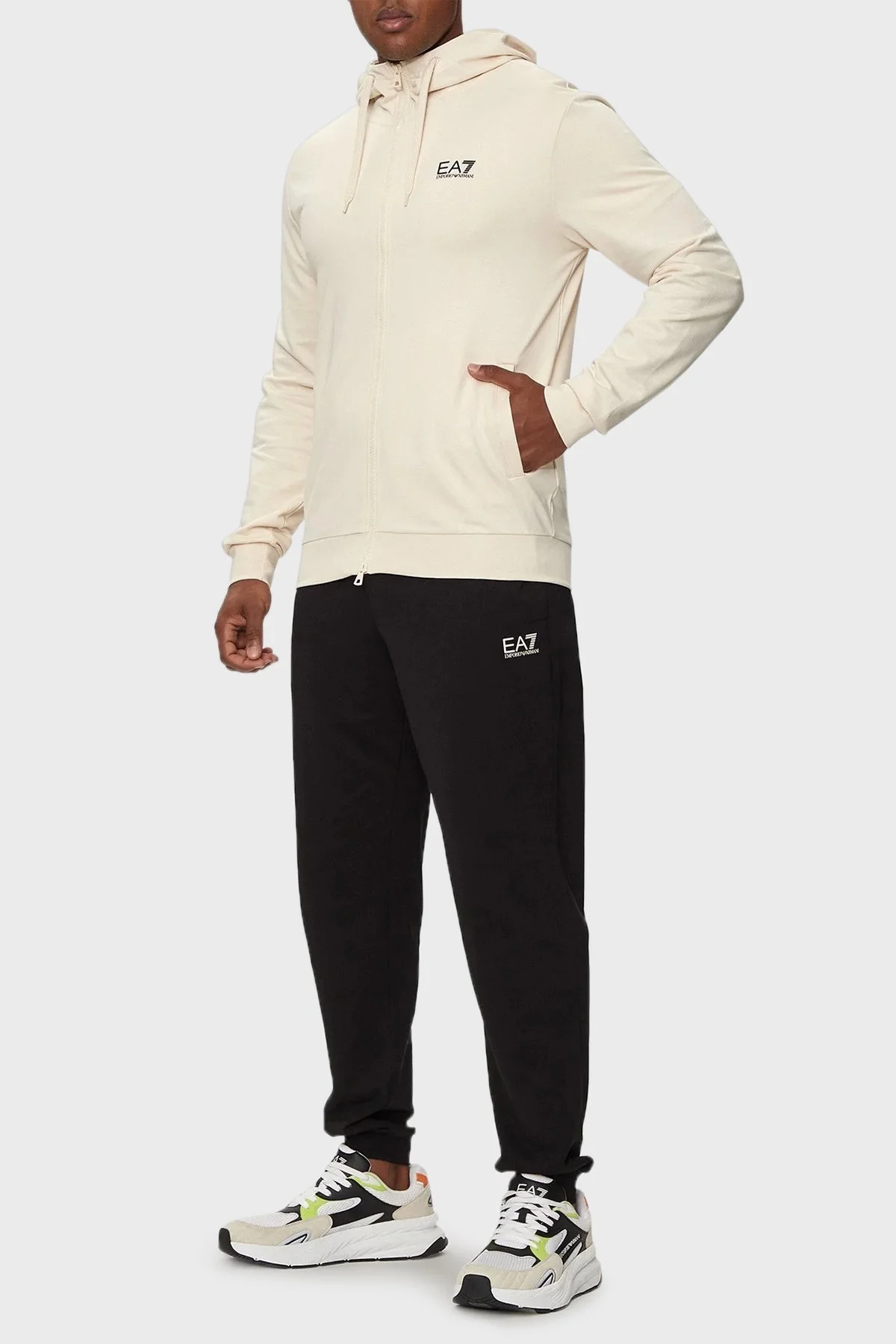 EA7 Pamuklu Regular Fit Erkek Eşofman Takımı 8NPV63 PJVRZ 27BD KUM-SİYAH - 1