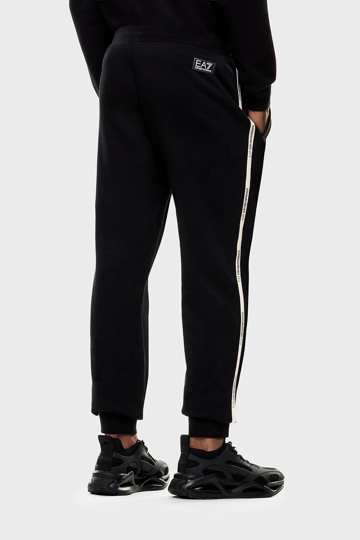 EA7 Pamuklu Regular Fit Lastikli Paça Logolu Şerit Detaylı Jogger Erkek Pantolon 7M000974 AF10377 UC001 SİYAH - 3