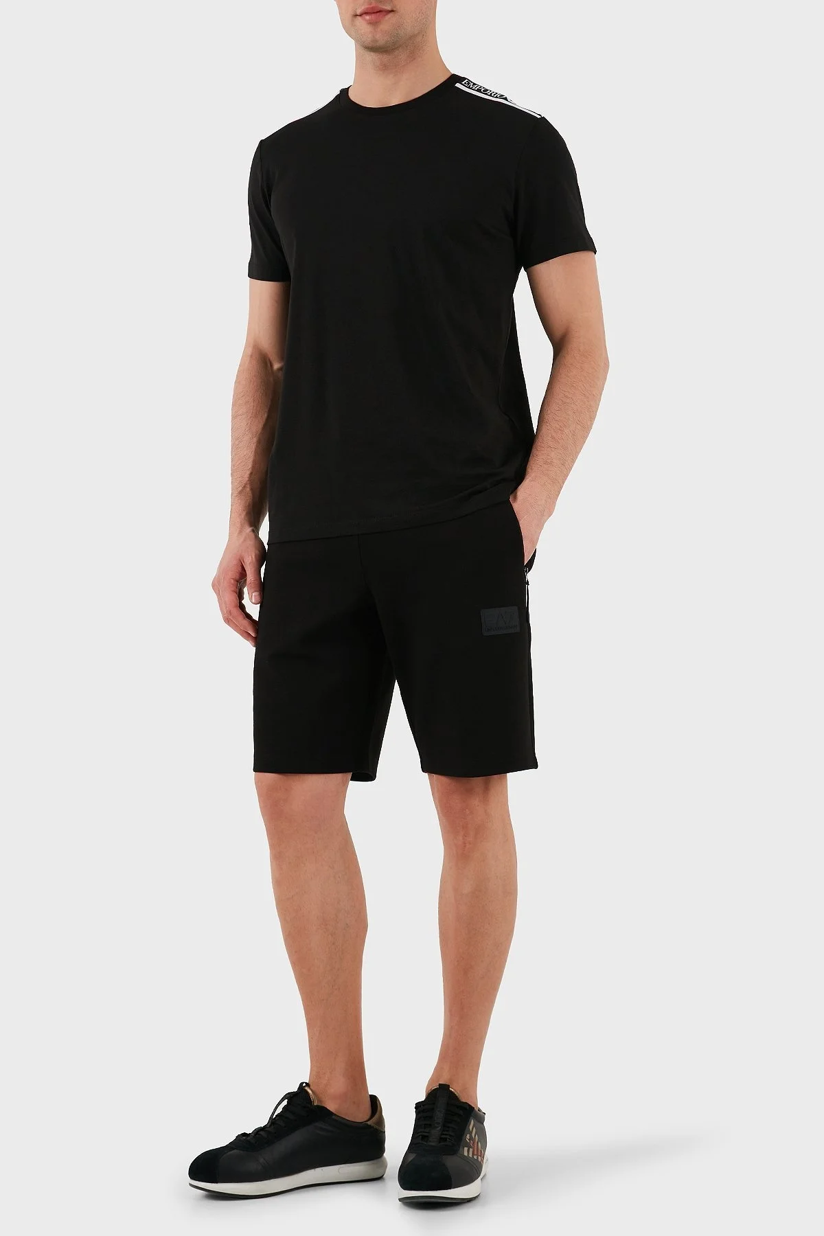 EA7 Pamuklu Regular Fit Logolu Erkek Short 7M000095 AF12116 UC001 SİYAH - 3