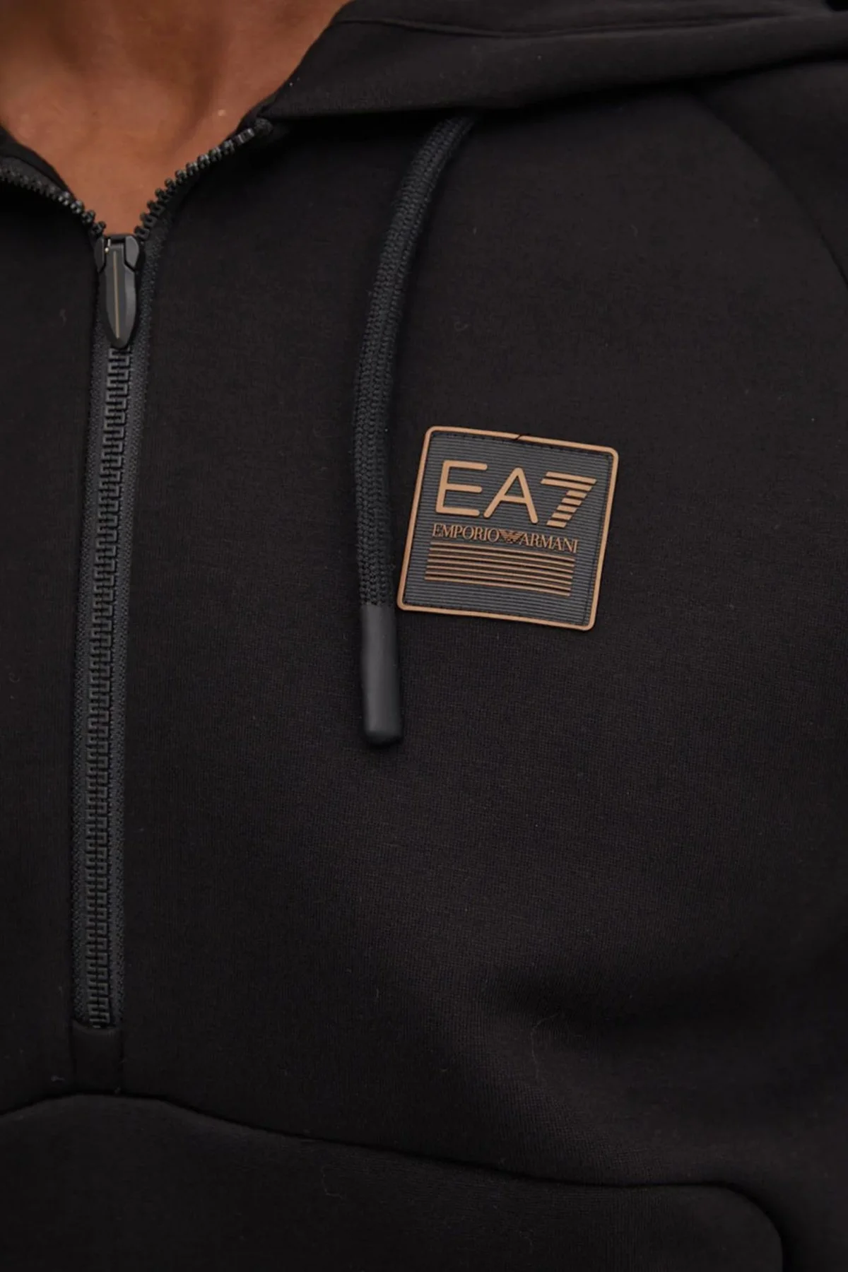 EA7 Pamuklu Regular Fit Renk Bloklu Yarım Fermuarlı Kapüşonlu Erkek Sweat 6DPM37 PJODZ 1200 SİYAH - 4