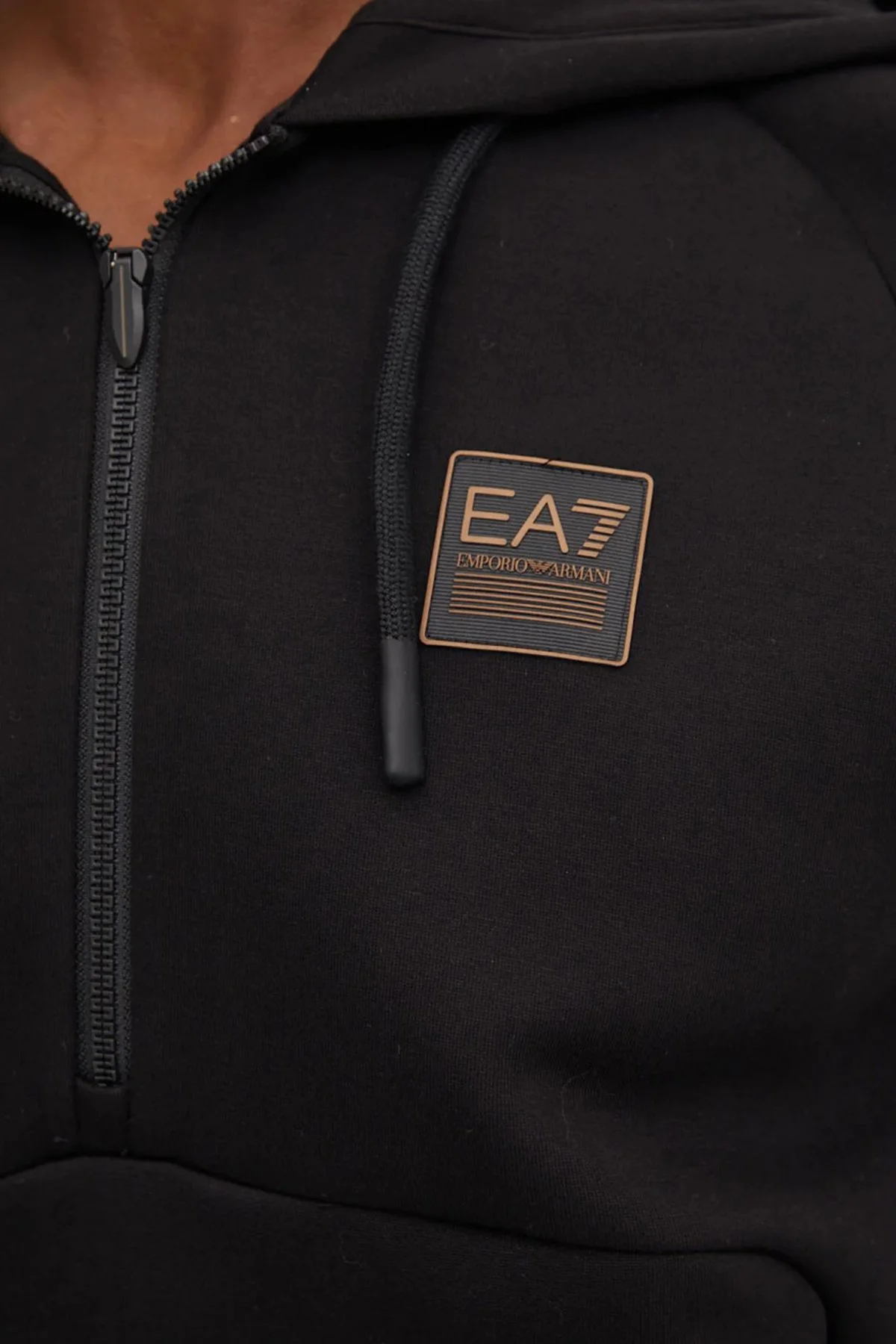 EA7 Pamuklu Regular Fit Renk Bloklu Yarım Fermuarlı Kapüşonlu Erkek Sweat 6DPM37 PJODZ 1200 SİYAH - 4