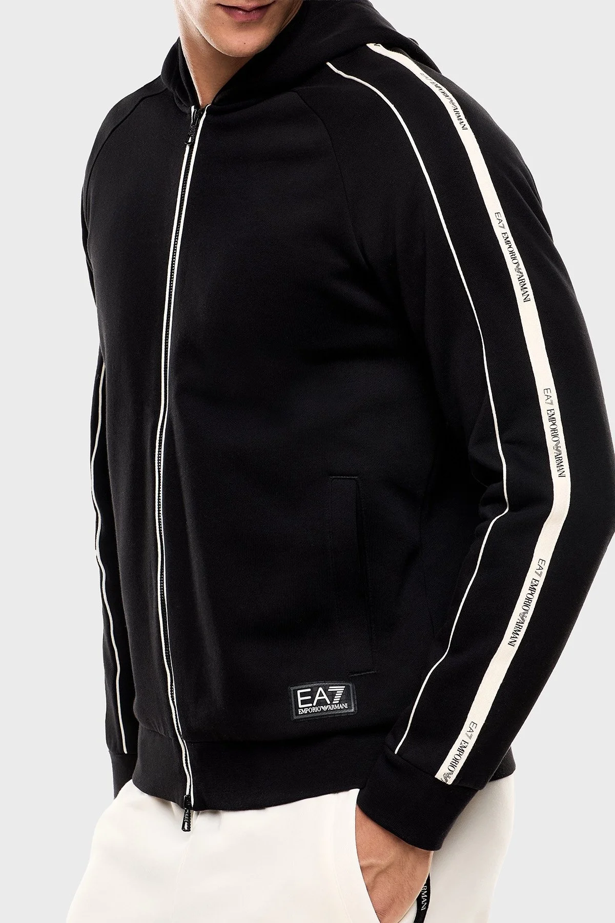 EA7 Pamuklu Şerit Detaylı Regular Fit Kapüşonlu Fermuarlı Erkek Sweat 7M000973 AF10377 UC001 SİYAH - 4