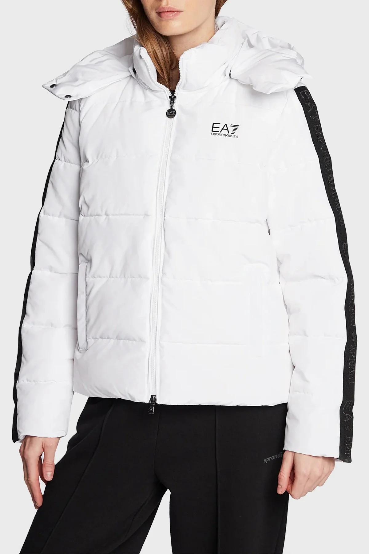 EA7 Regular Fit Çıkarılabilir Kapüşonlu Şişme Kadın Mont 6LTB18 TN8AZ 1100 BEYAZ - 1