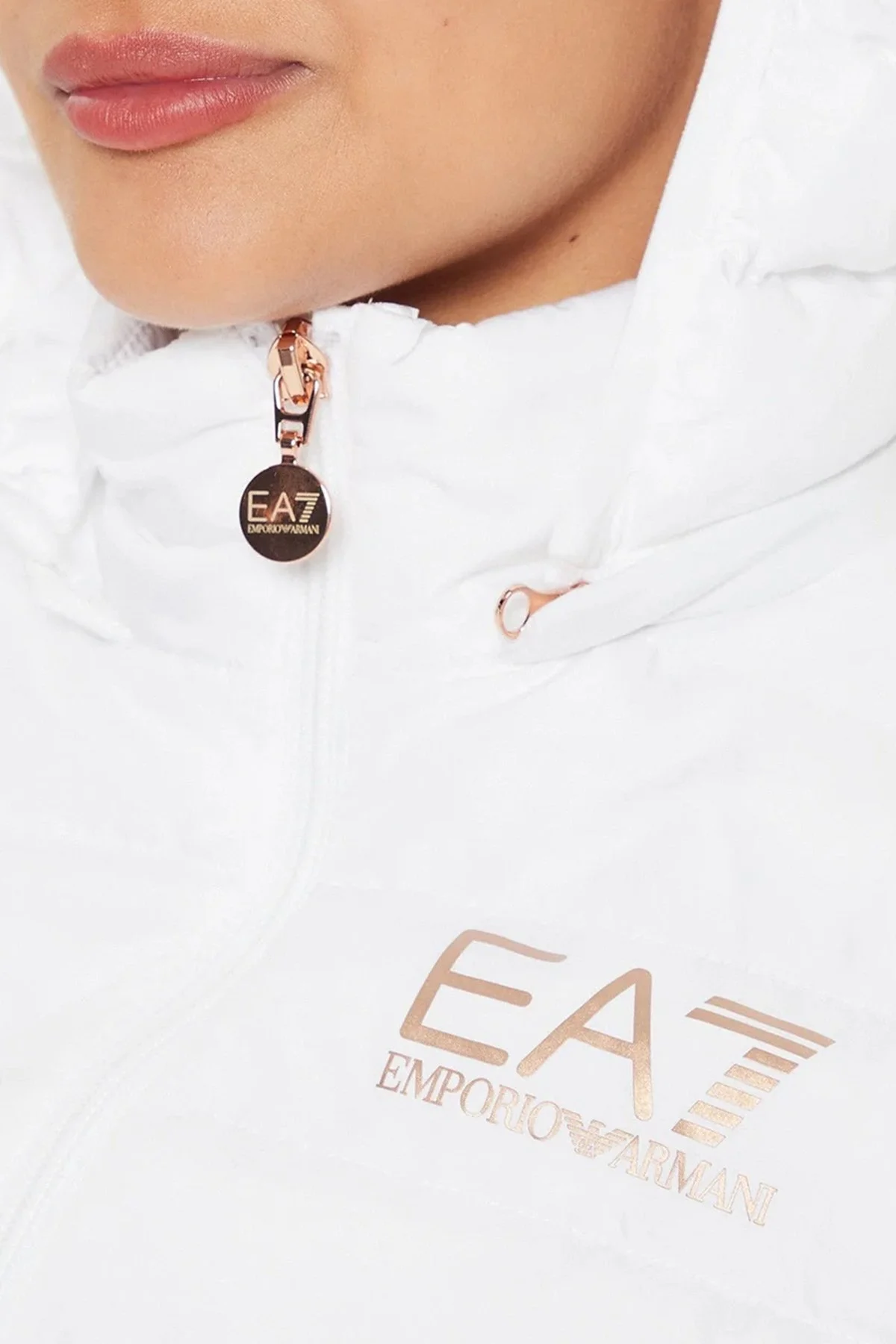 EA7 Regular Fit Çıkarılabilir Kapüşonlu Şişme Bayan Mont 8NTB23 TNF8Z 0104 BEYAZ - 4