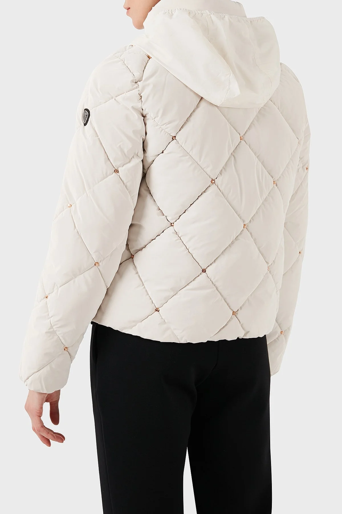 EA7 Regular Fit Gizli Kapüşonlu Dik Yaka Crop Şişme Bayan Mont 6DTB14 TNDMZ 1120 BEYAZ - 4