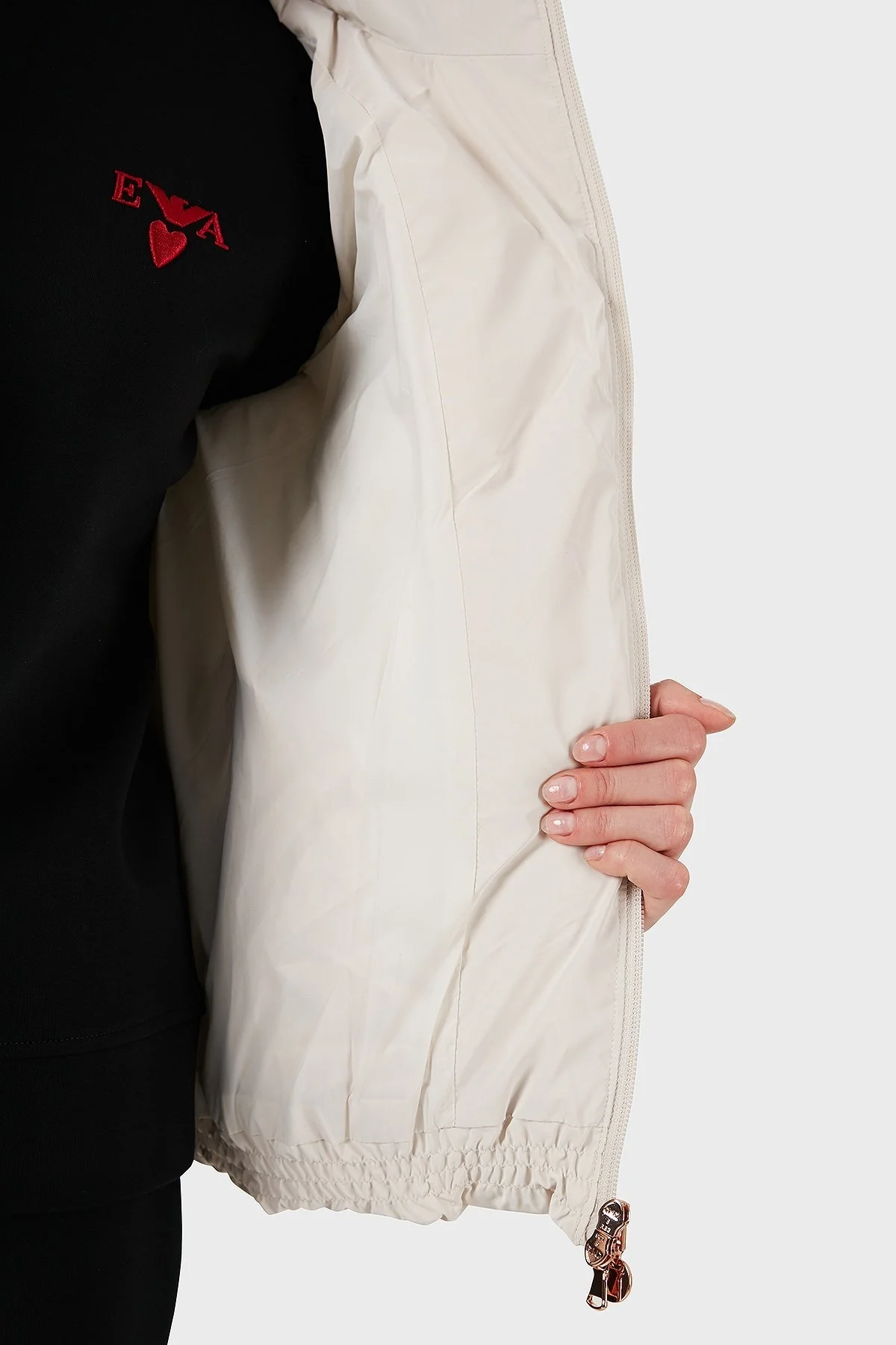 EA7 Regular Fit Gizli Kapüşonlu Dik Yaka Crop Şişme Bayan Mont 6DTB14 TNDMZ 1120 BEYAZ - 5