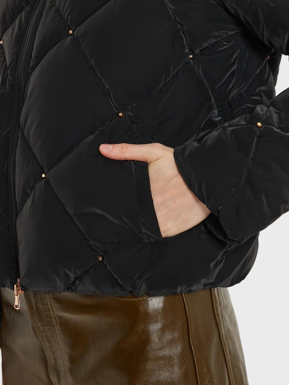 EA7 Regular Fit Gizli Kapüşonlu Dik Yaka Crop Şişme Bayan Mont 6DTB14 TNDMZ 1200 SİYAH - 6