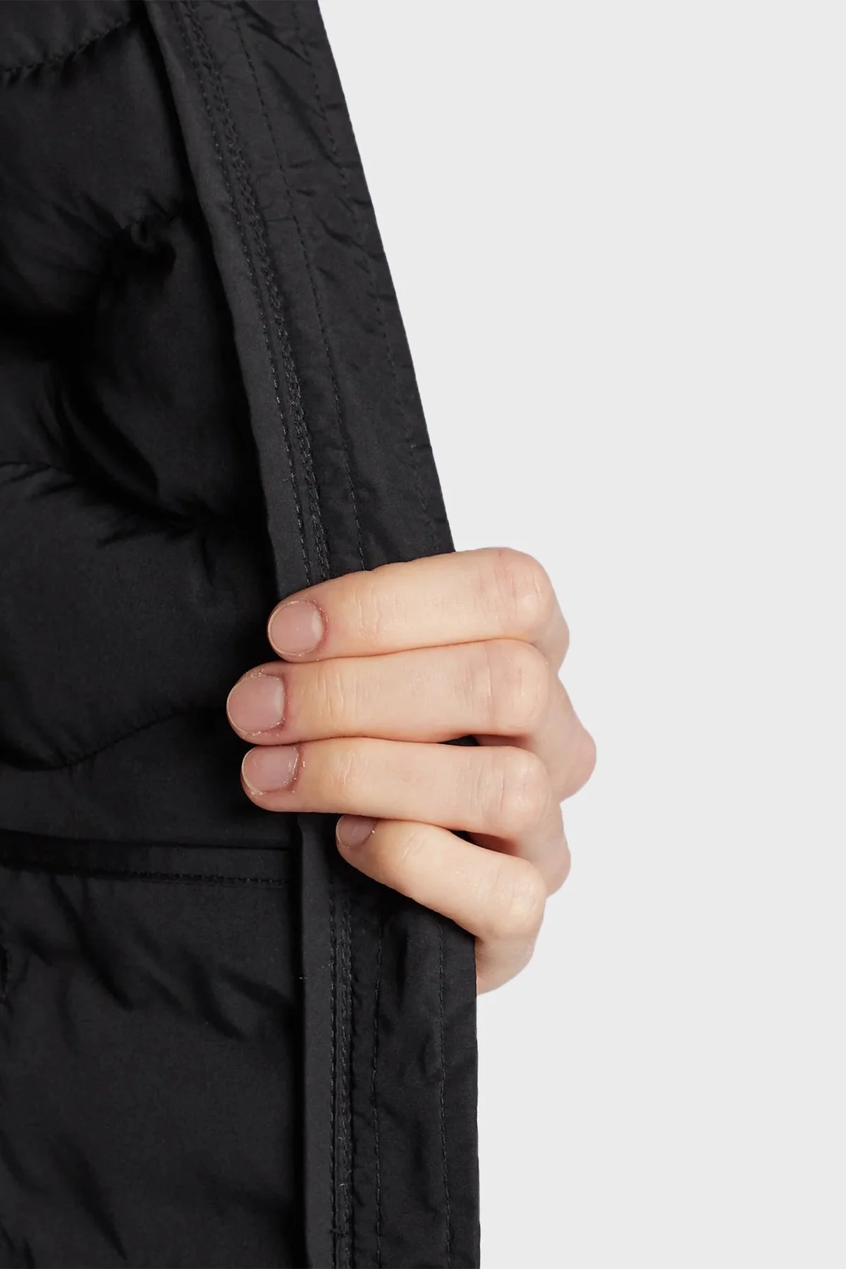 EA7 Regular Fit Hafif Dolgulu Bayan Mont 8NTB21 TNF8Z 0210 SİYAH - 4