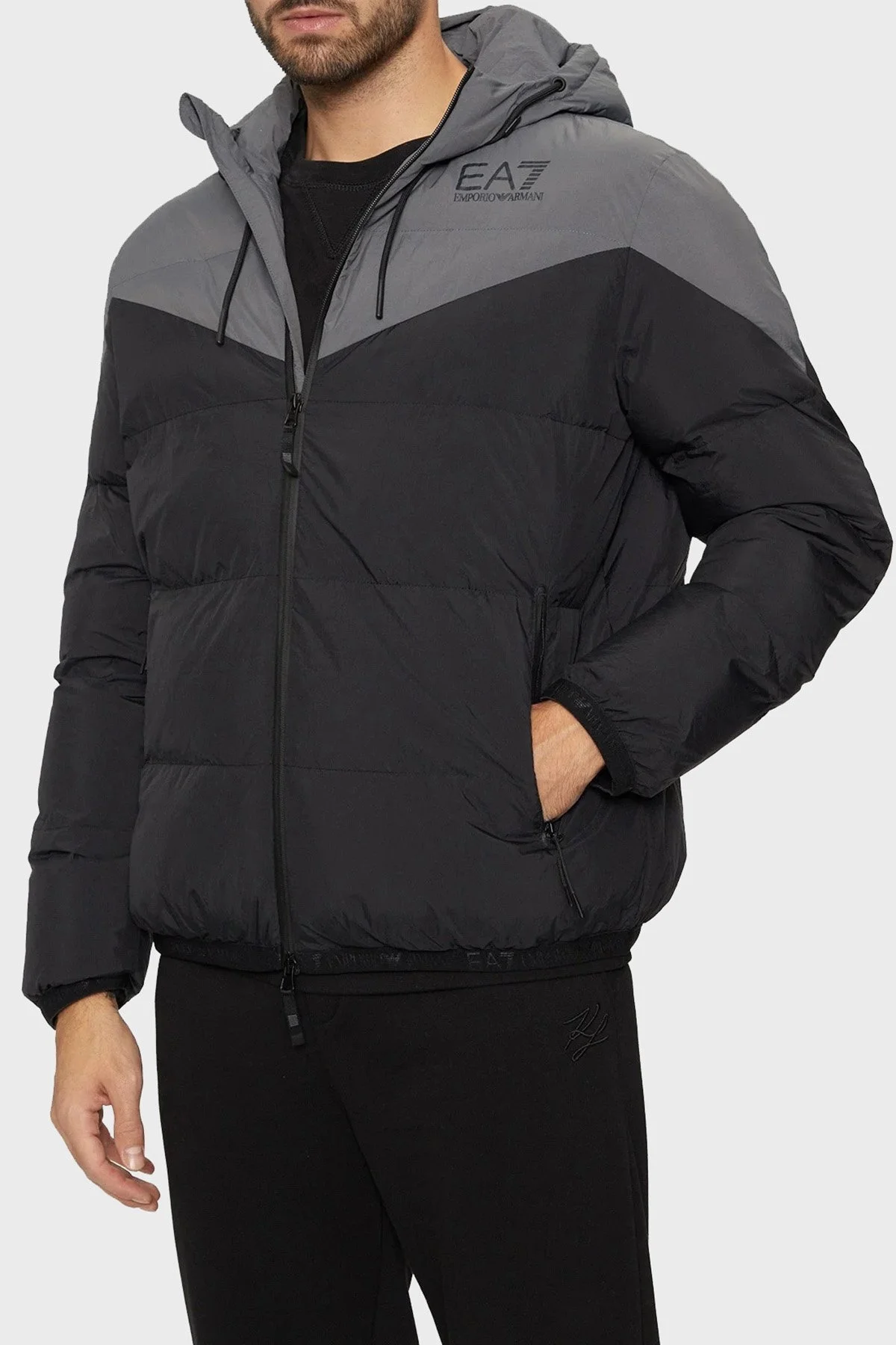 EA7 Regular Fit Kapüşonlu Logolu Şişme Erkek Mont 6DPB30 PNDOZ 1200 SİYAH - 1