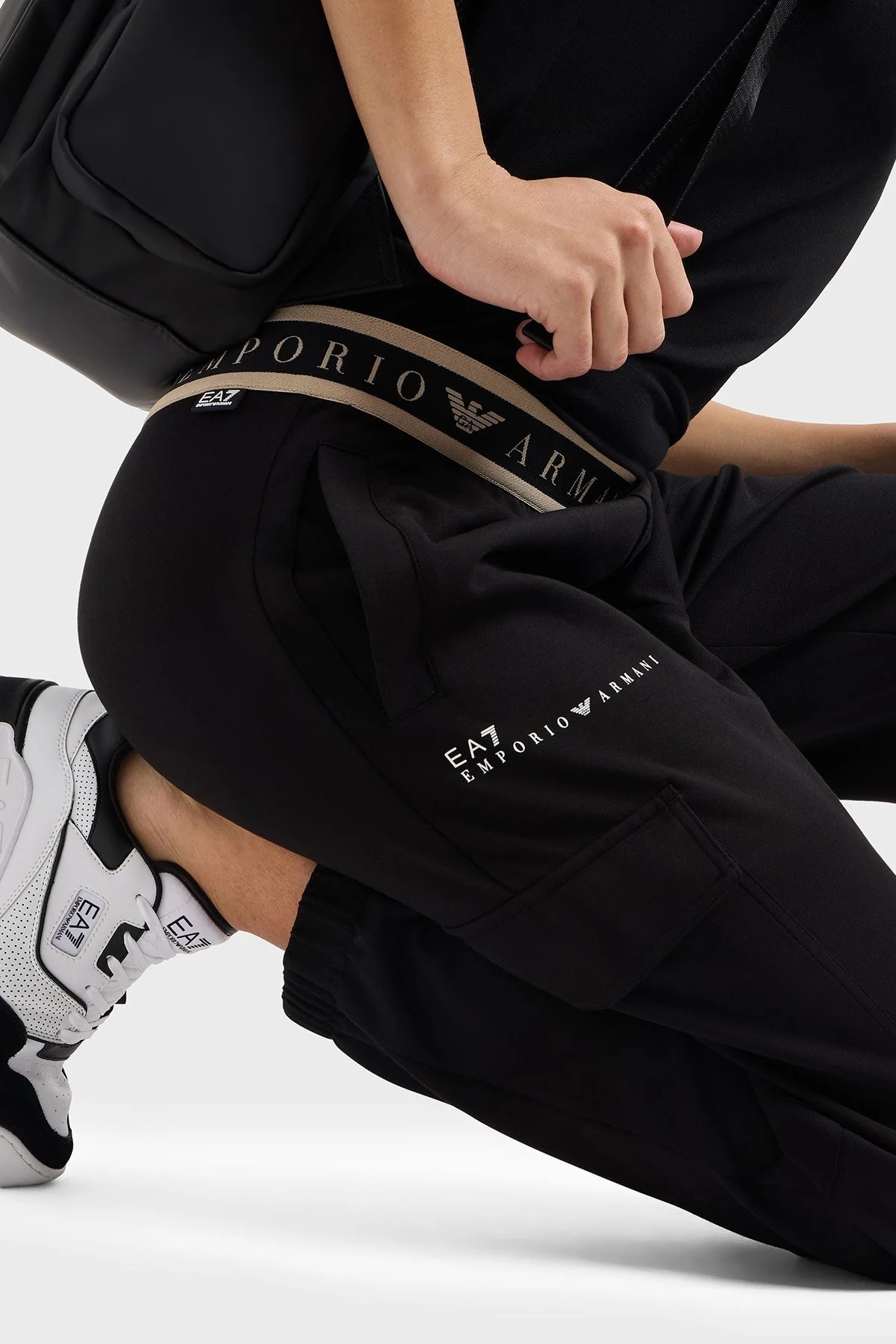 EA7 Regular Fit Normal Bel Ribanalı Paça Logolu Jogger Bayan Pantolon 7W000282 AF12501 UC001 SİYAH - 4