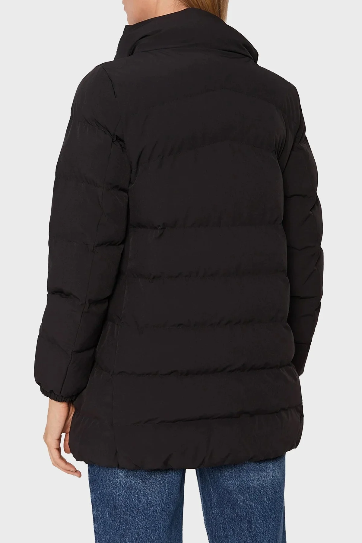 EA7 Regular Fit Rüzgar ve Isı Kaybı Korumalı Çıkarılabilir Kapüşonlu Uzun Bayan Mont 6LTK09 TN5VZ 0200 SİYAH - 4