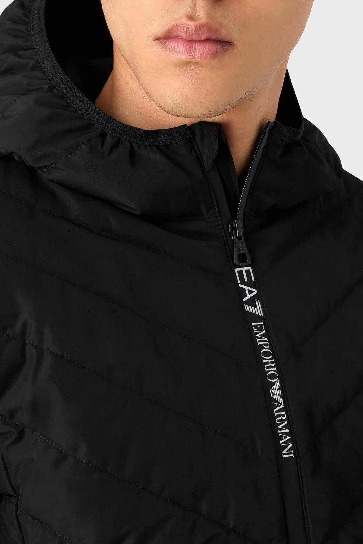 EA7 Regular Fit Yalıtımlı Kapüşonlu Kaz Tüyü Dolgulu Erkek Mont 8NPB14 PNE1Z 1200 SİYAH - 3