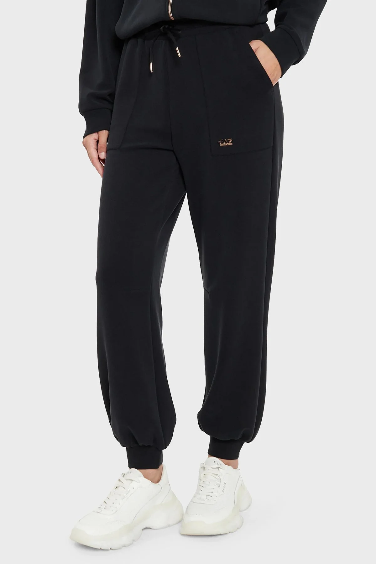 EA7 Relaxed Fit Cepli Jogger Kadın Pantolon 6DTP61 TJZBZ 0210 SİYAH - 1