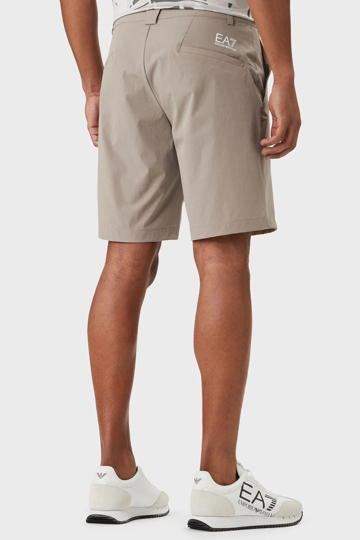 EA7 Slim Fit Logolu Normal Bel Erkek Şort 7M000194 AF14589 U6167 TOPRAK - 3