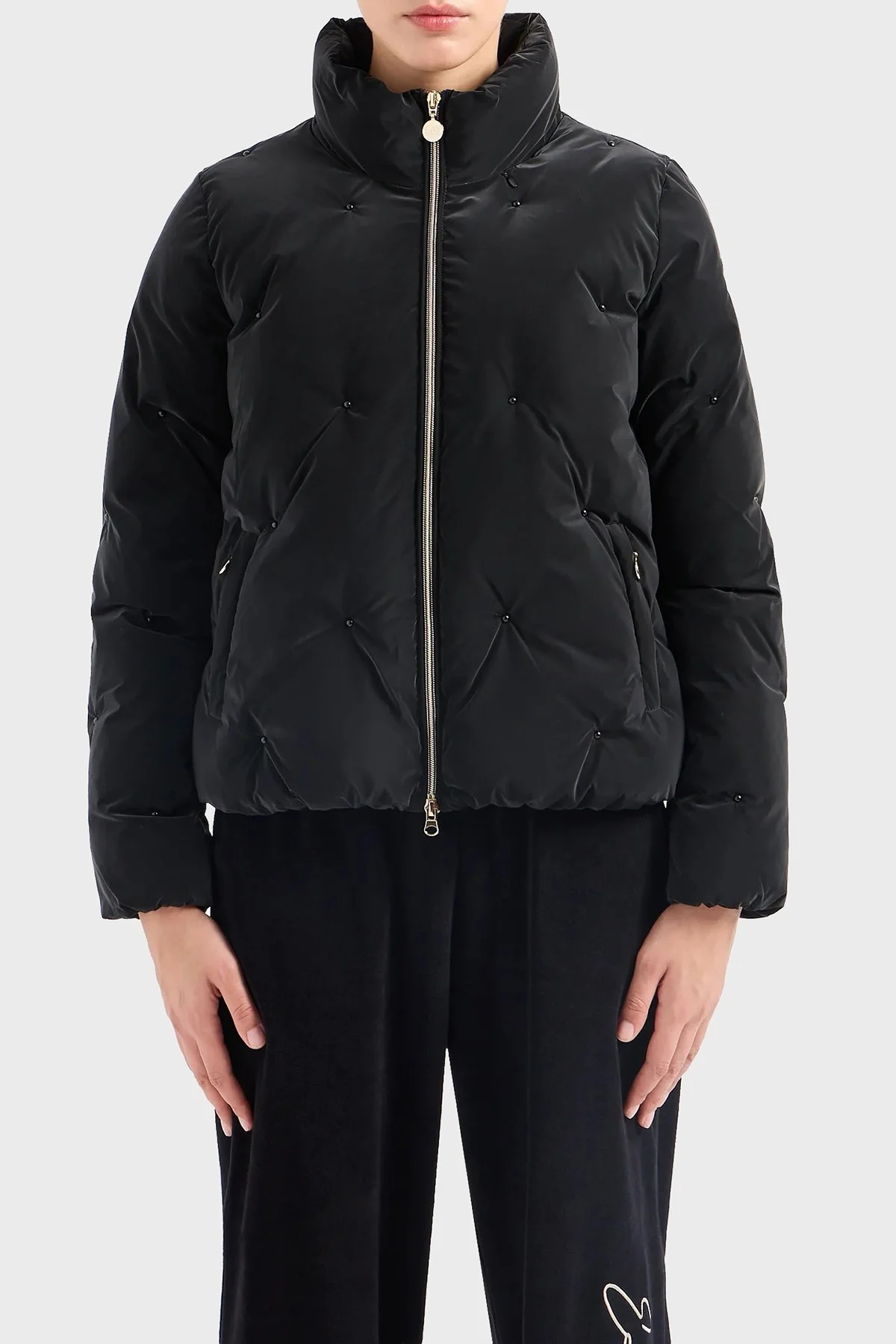 EA7 Gizli Kapüşonlu Dik Yaka Regular Fit Şişme Bayan Mont 6RTB34 TNDMZ 1200 SİYAH - 1