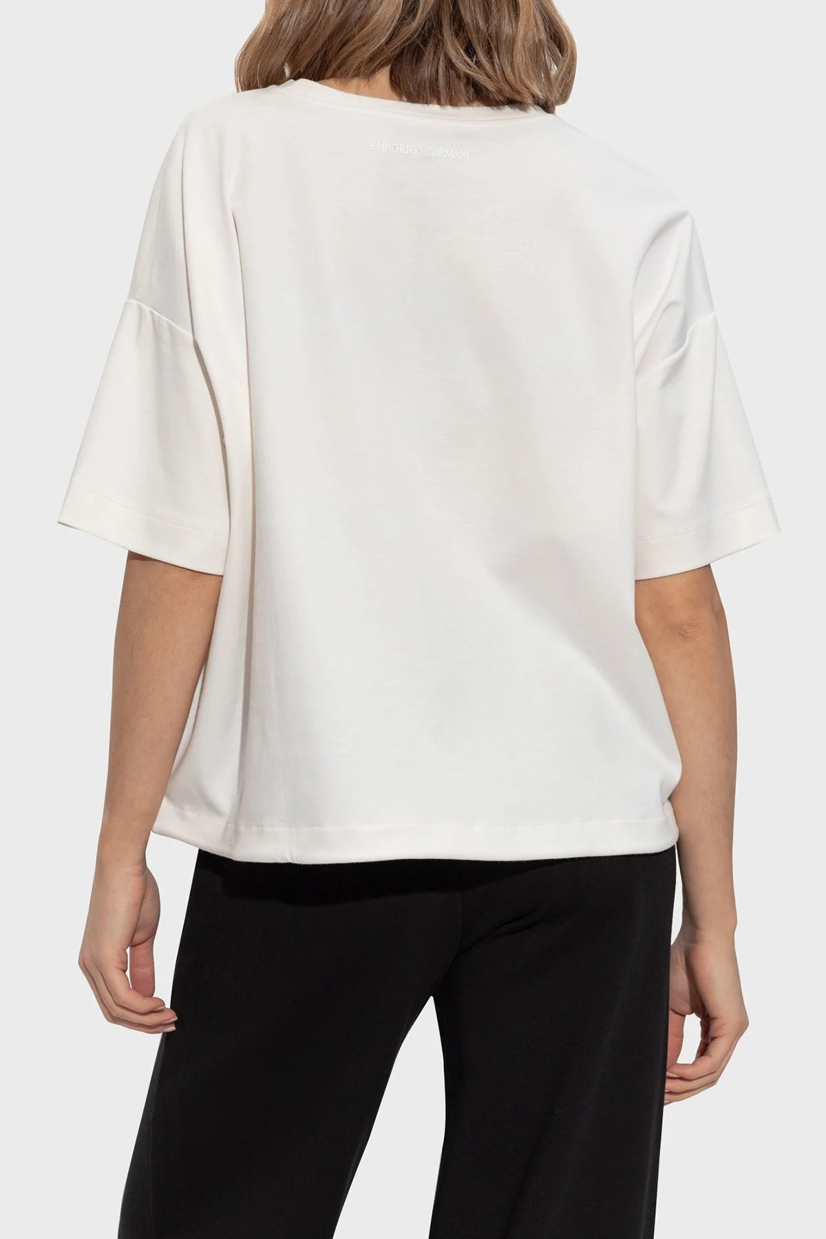 Emporio Armani % 100 Pamuk Oversize Fit Bisiklet Yaka Tek Cepli Kadın T Shirt EW000891 AF12545 U0006 BEYAZ - 2