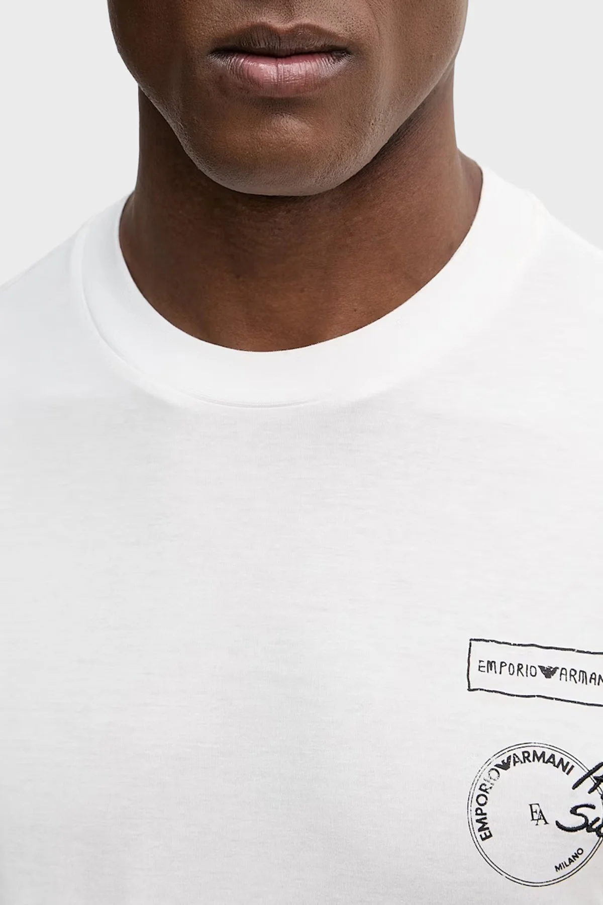 Emporio Armani % 100 Pamuk Regular Fit Bisiklet Yaka Baskılı Erkek T Shirt EM004994 AF24470 U0003 BEYAZ - 4