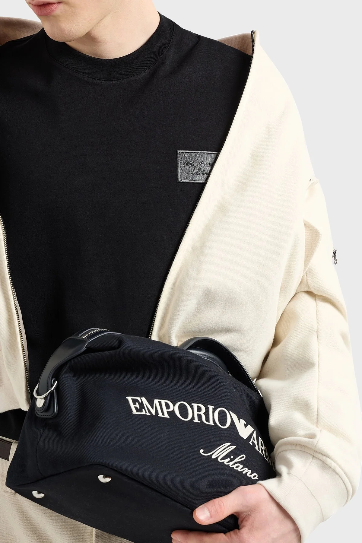 Emporio Armani % 100 Pamuk Regular Fit Bisiklet Yaka Erkek T Shirt EM001018 AF12926 UC001 SİYAH - 6