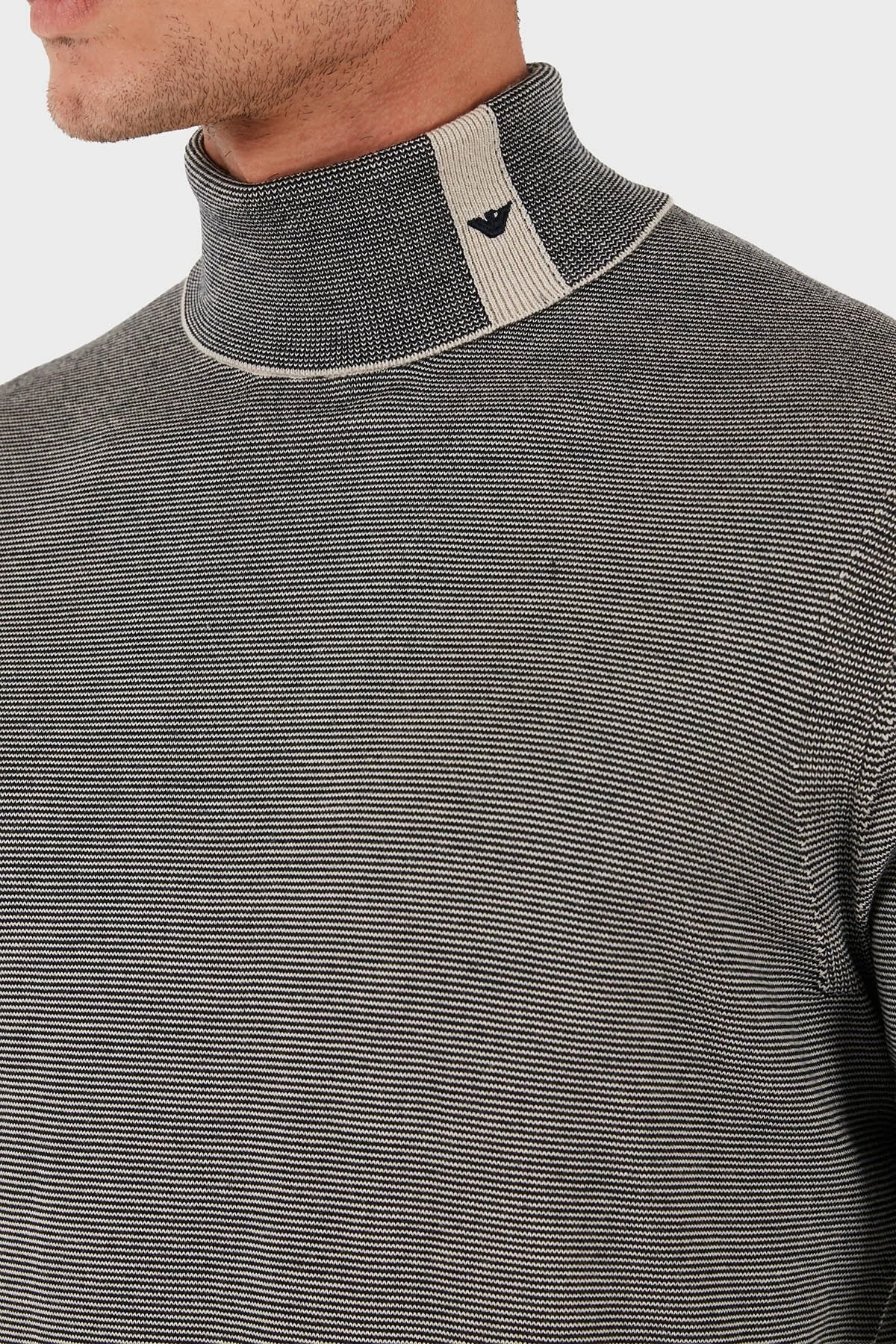 Emporio Armani % 100 Yün Regular Fit Balıkçı Yaka Çizgili Erkek Kazak EM002025 AF14195 FB067 LACİVERT-BEYAZ - 5