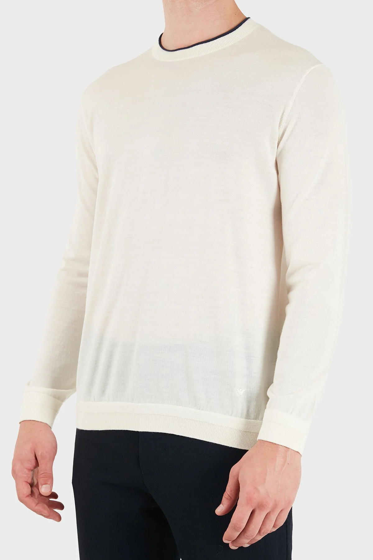 Emporio Armani % 100 Yün Regular Fit Bisiklet Yaka Erkek Kazak EM006225 AF27805 U0003 Beyaz - 4