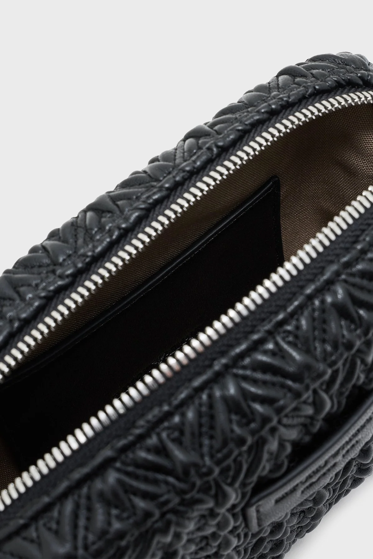 Emporio Armani 4G Kabartmalı Logolu Çıkarılabilir Zincir Askılı Bayan Çanta EW001924 AF19228 UC001 SİYAH - 4